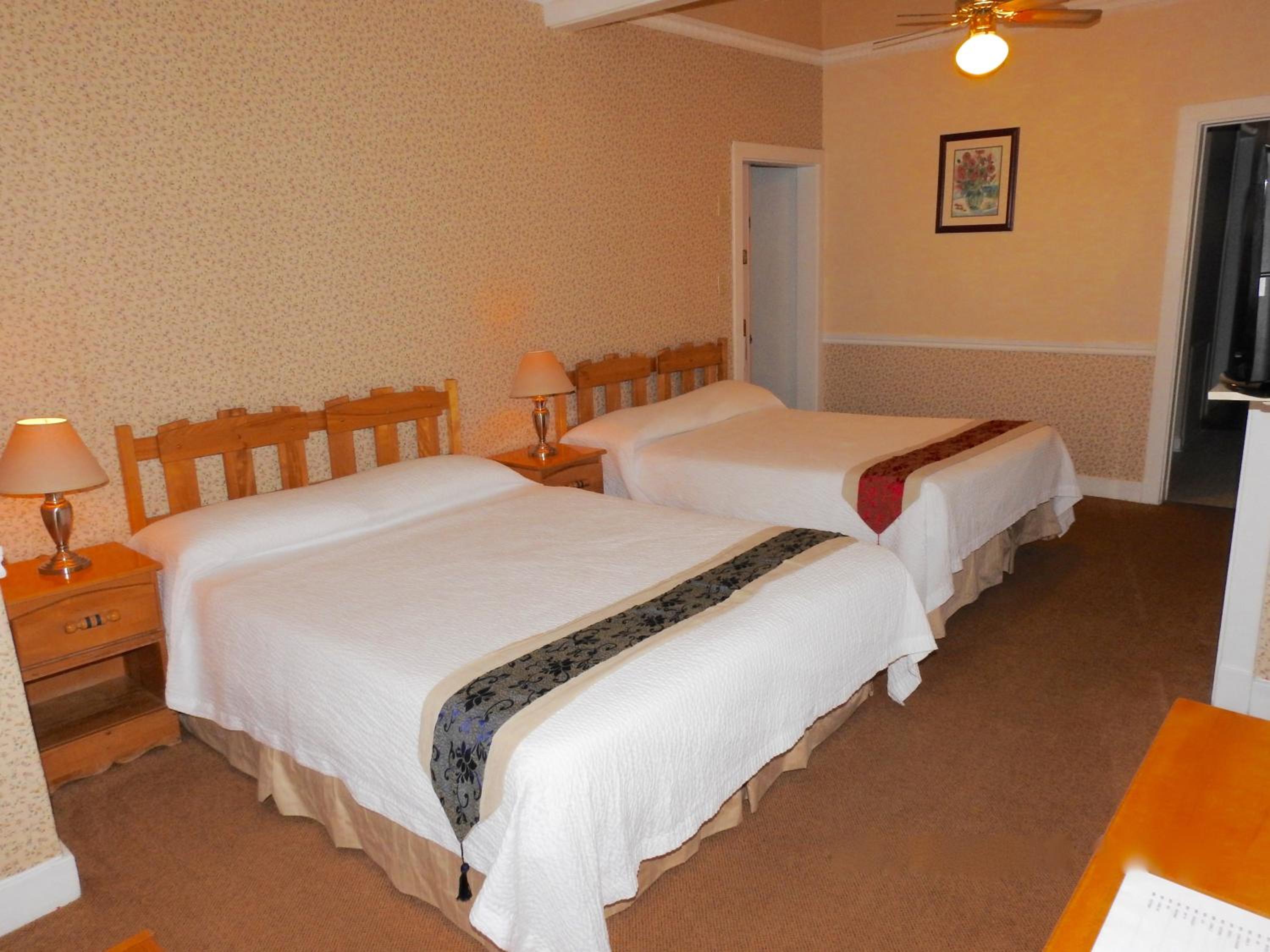 Double Room with Two Double Beds - Non-Smoking
