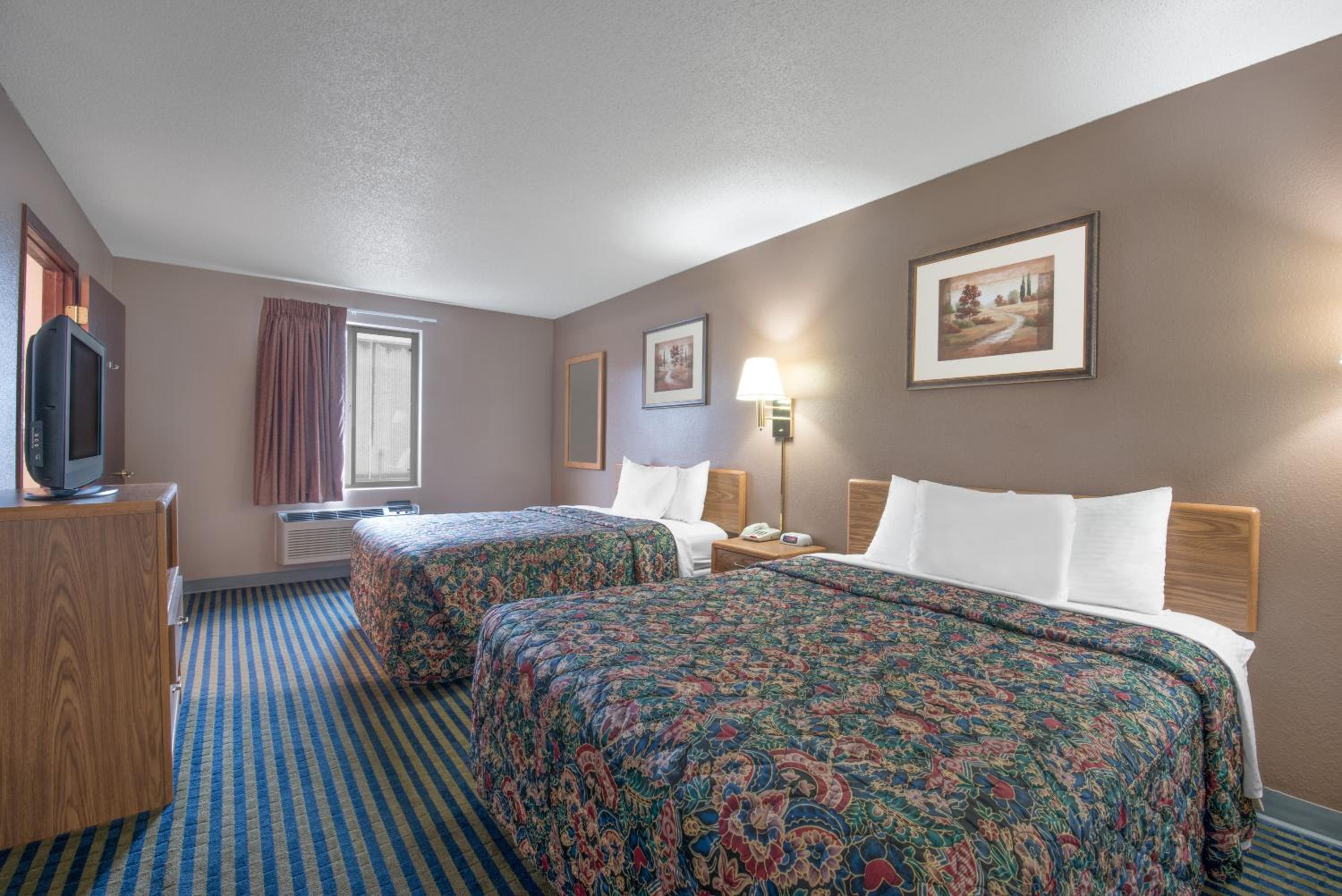Queen Room with Two Queen Beds - Disability Access/Non-Smoking photo 1