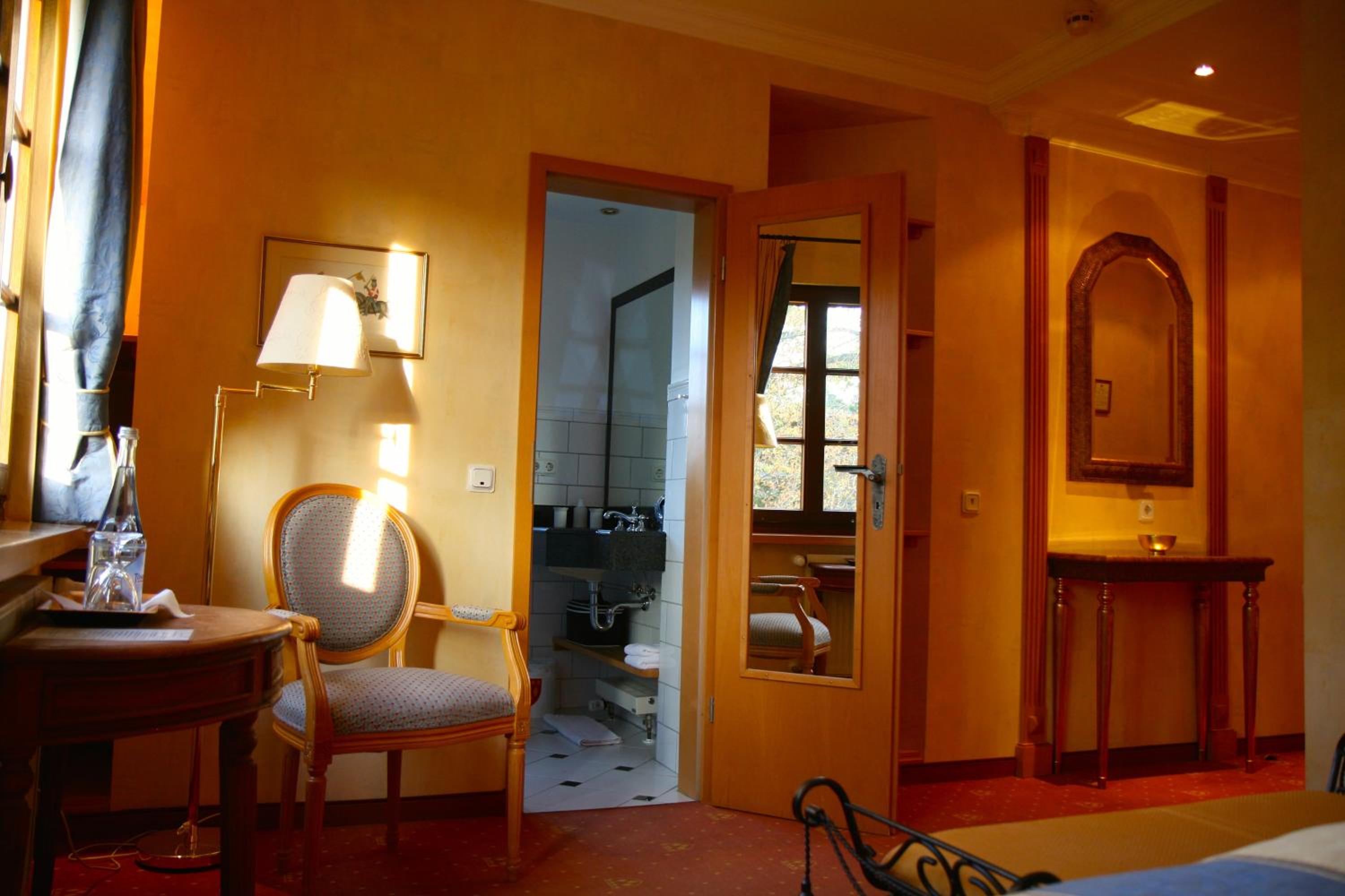 Standard Double Room - Photo 6