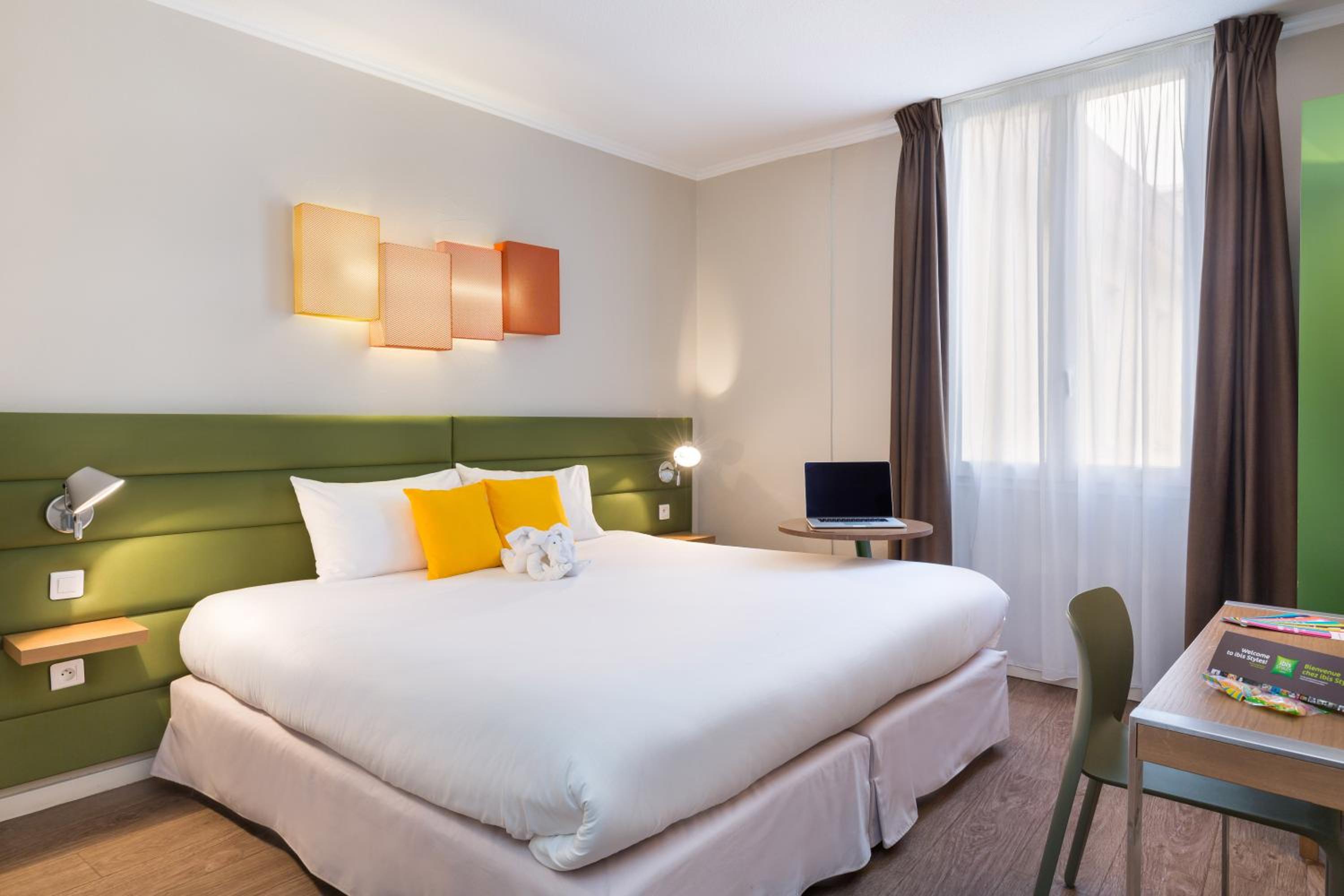 Standard Double Room - Photo 7
