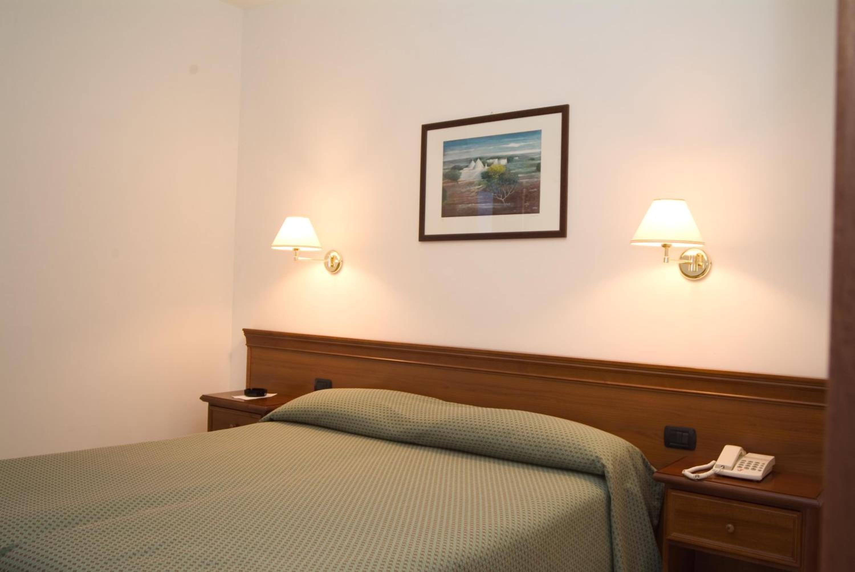 Double Room - Photo 4