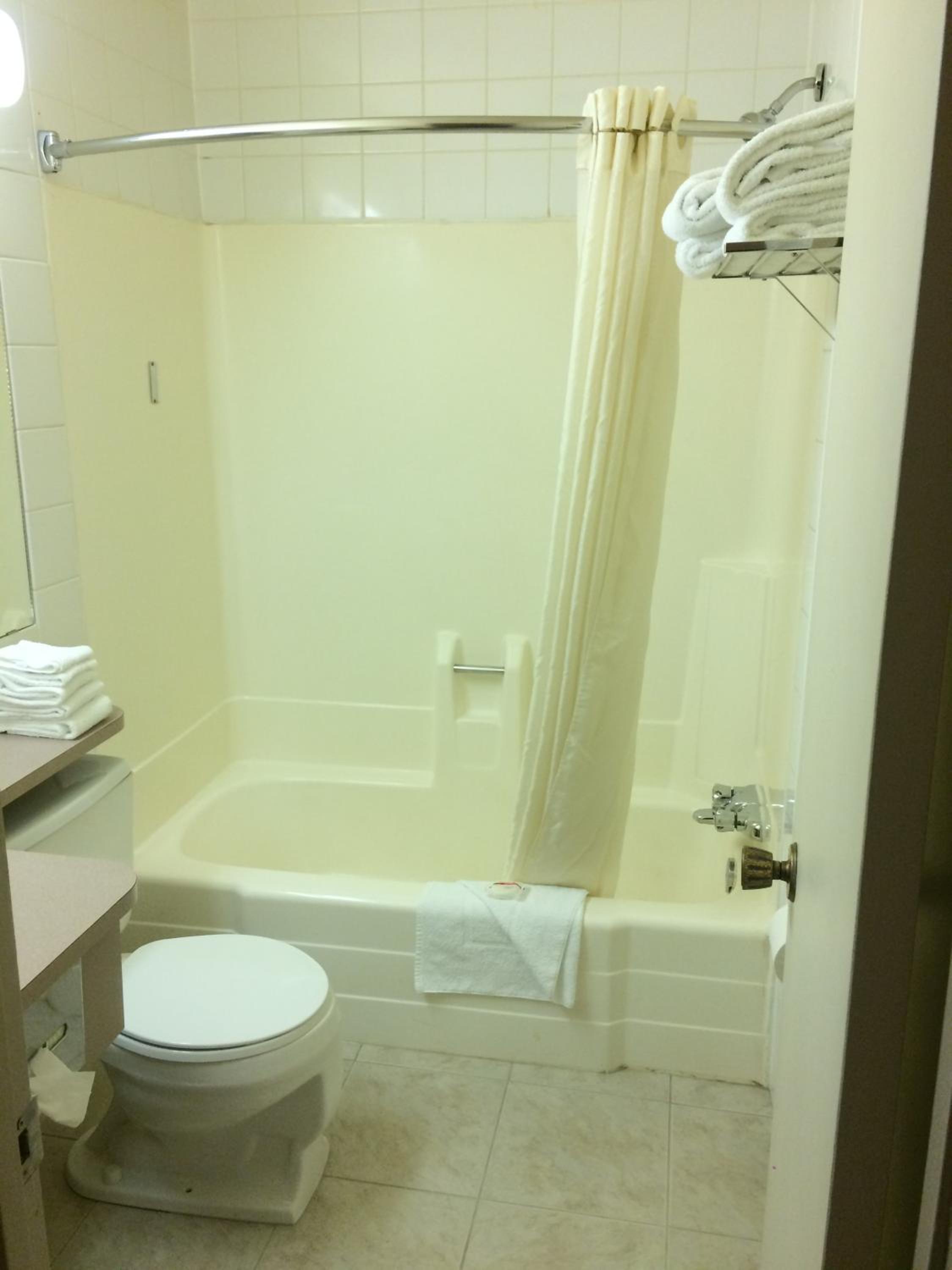 Double Room with Two Double Beds - Smoking - Photo 2