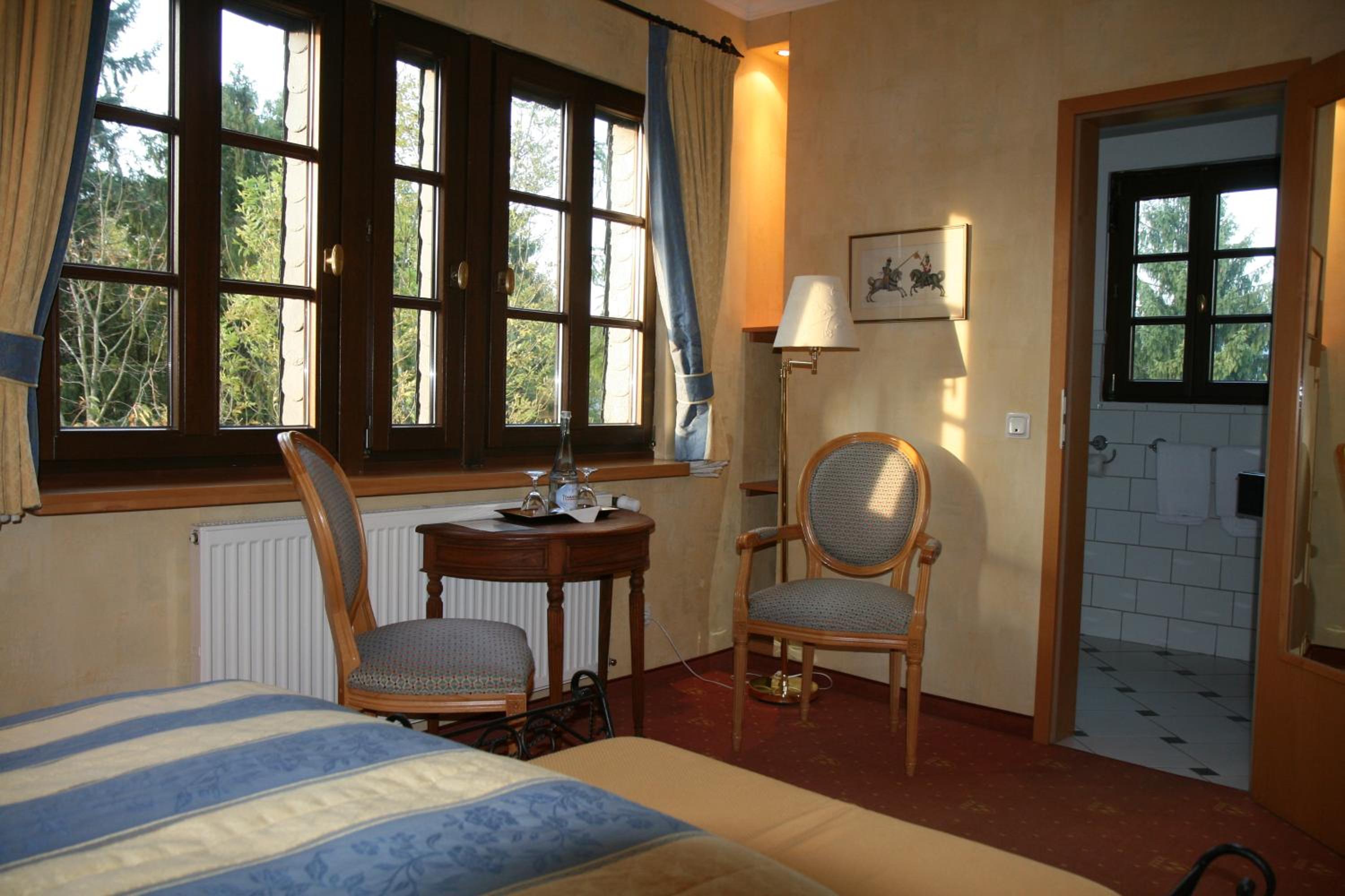 Standard Double Room - Photo 3