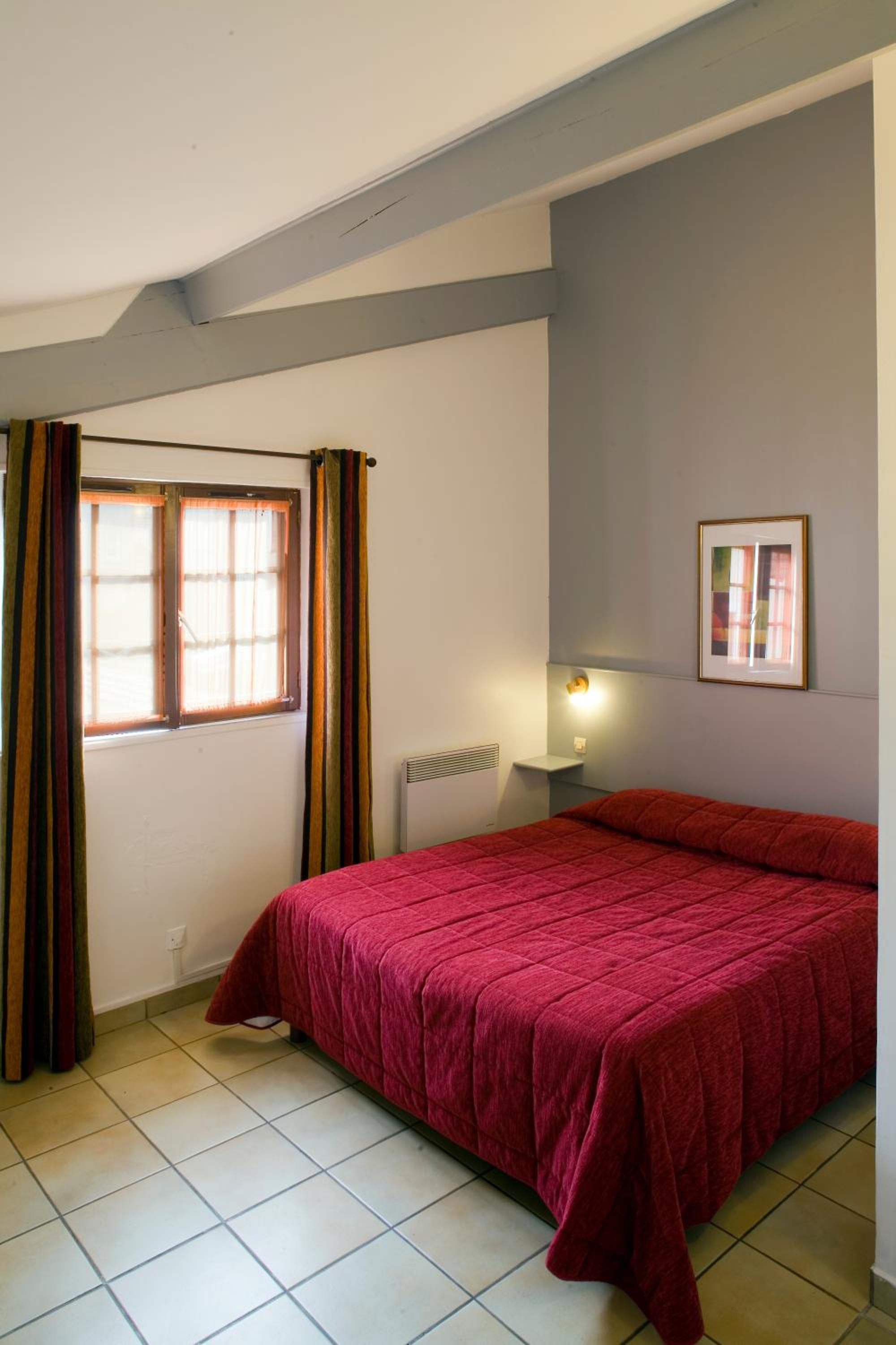 Studio with Shower (2 Adults) photo 1