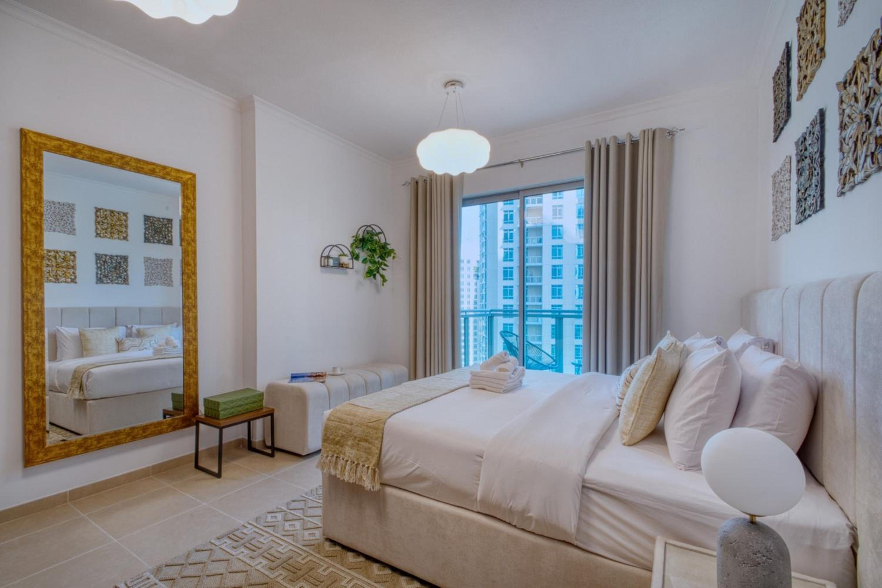 One-Bedroom Apartment with Balcony photo 1