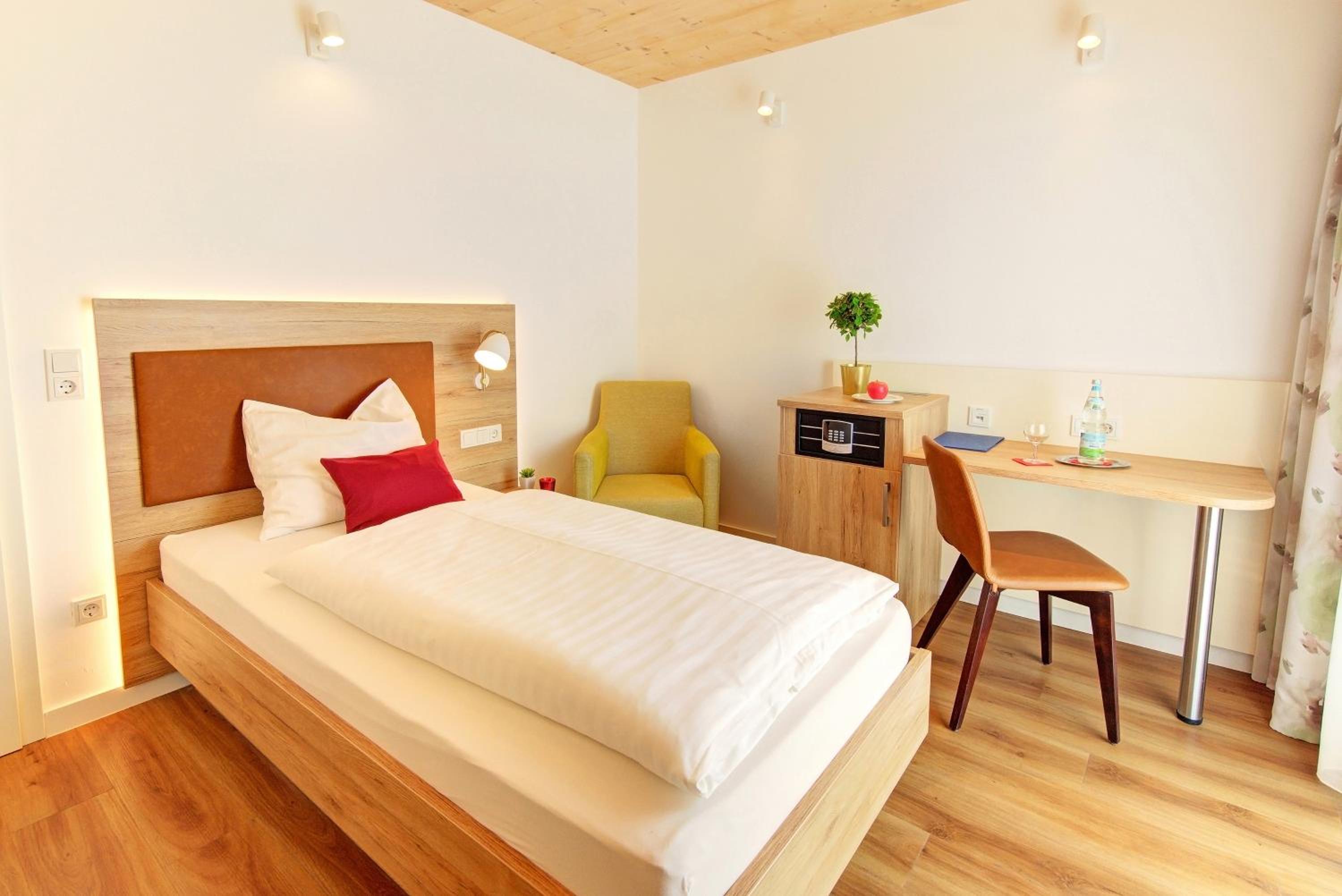 Premium Single Room photo 2