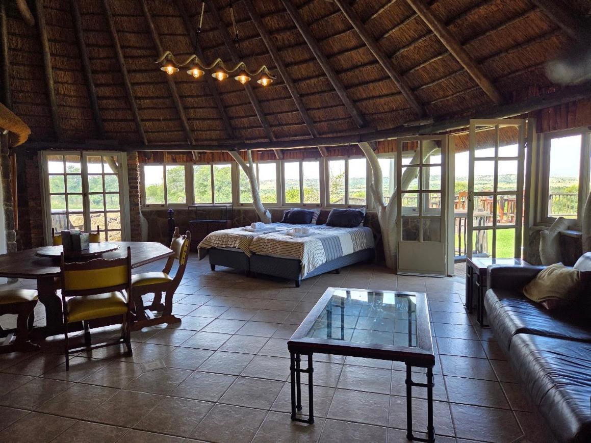 Twin Room with Pool View photo 2