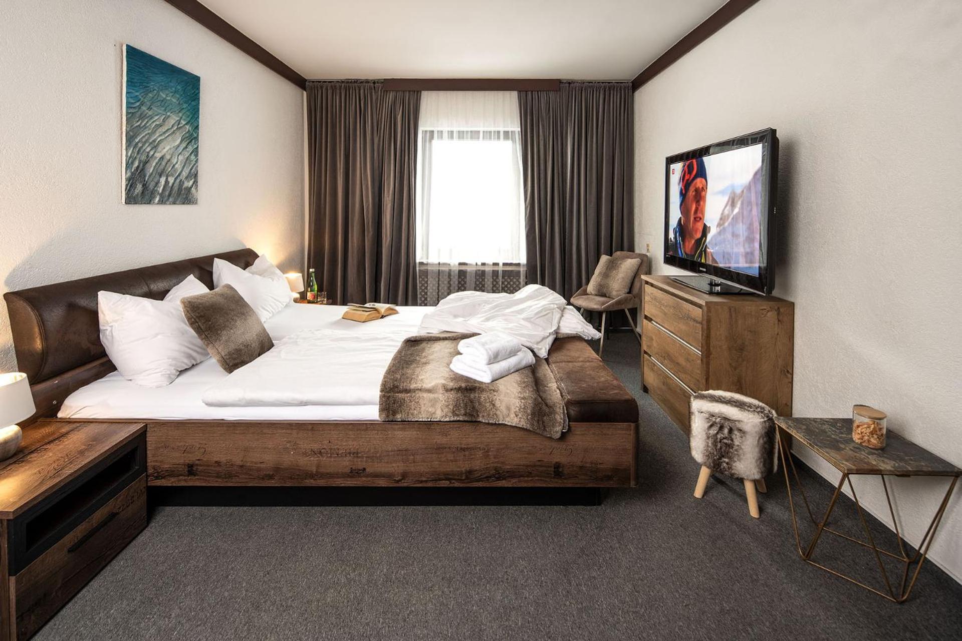 Deluxe Family Room