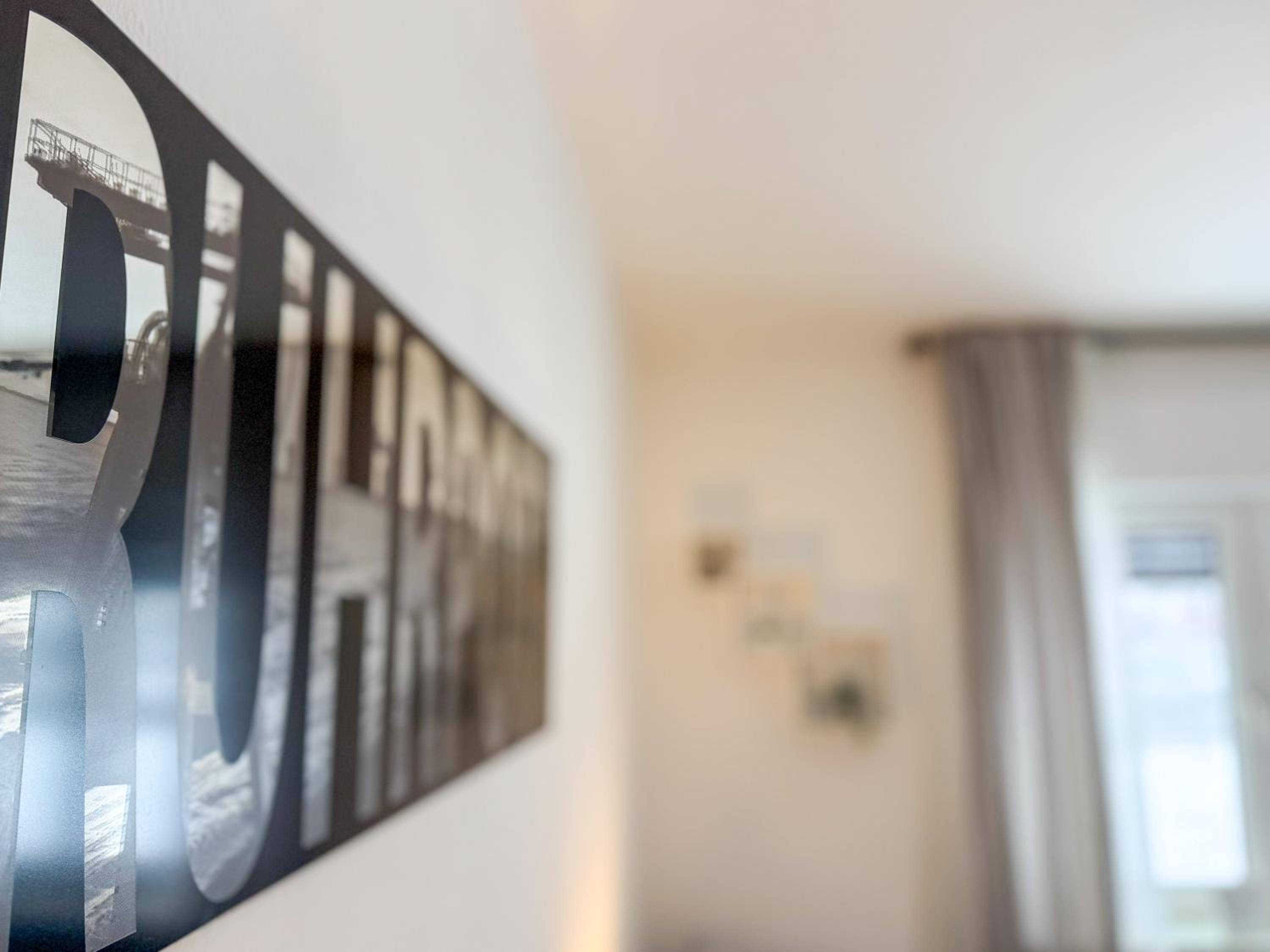 Two-Bedroom Apartment with Balcony photo 2