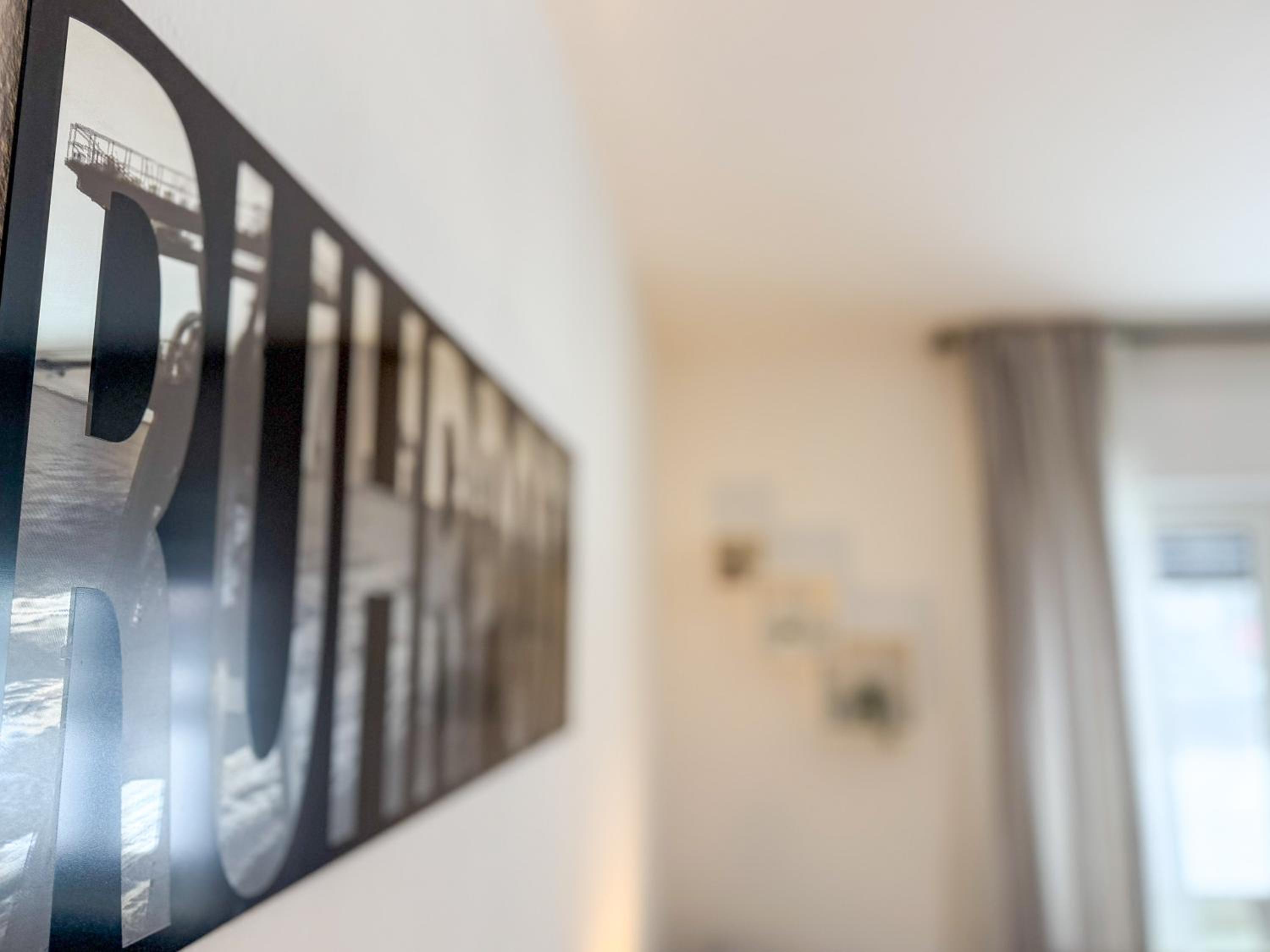 Two-Bedroom Apartment with Balcony photo 3