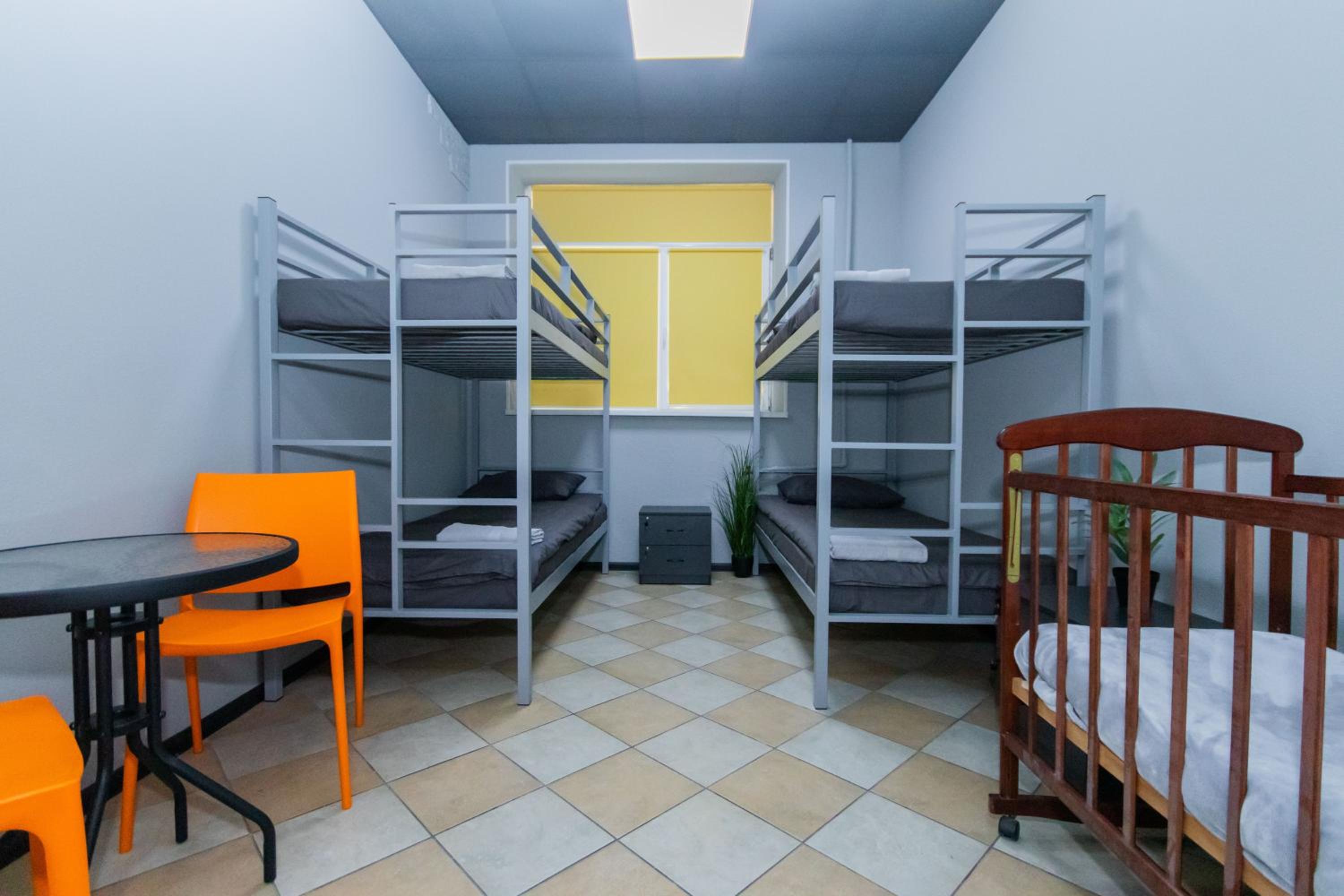 Single Room with Shared Shower and Toilet photo 1