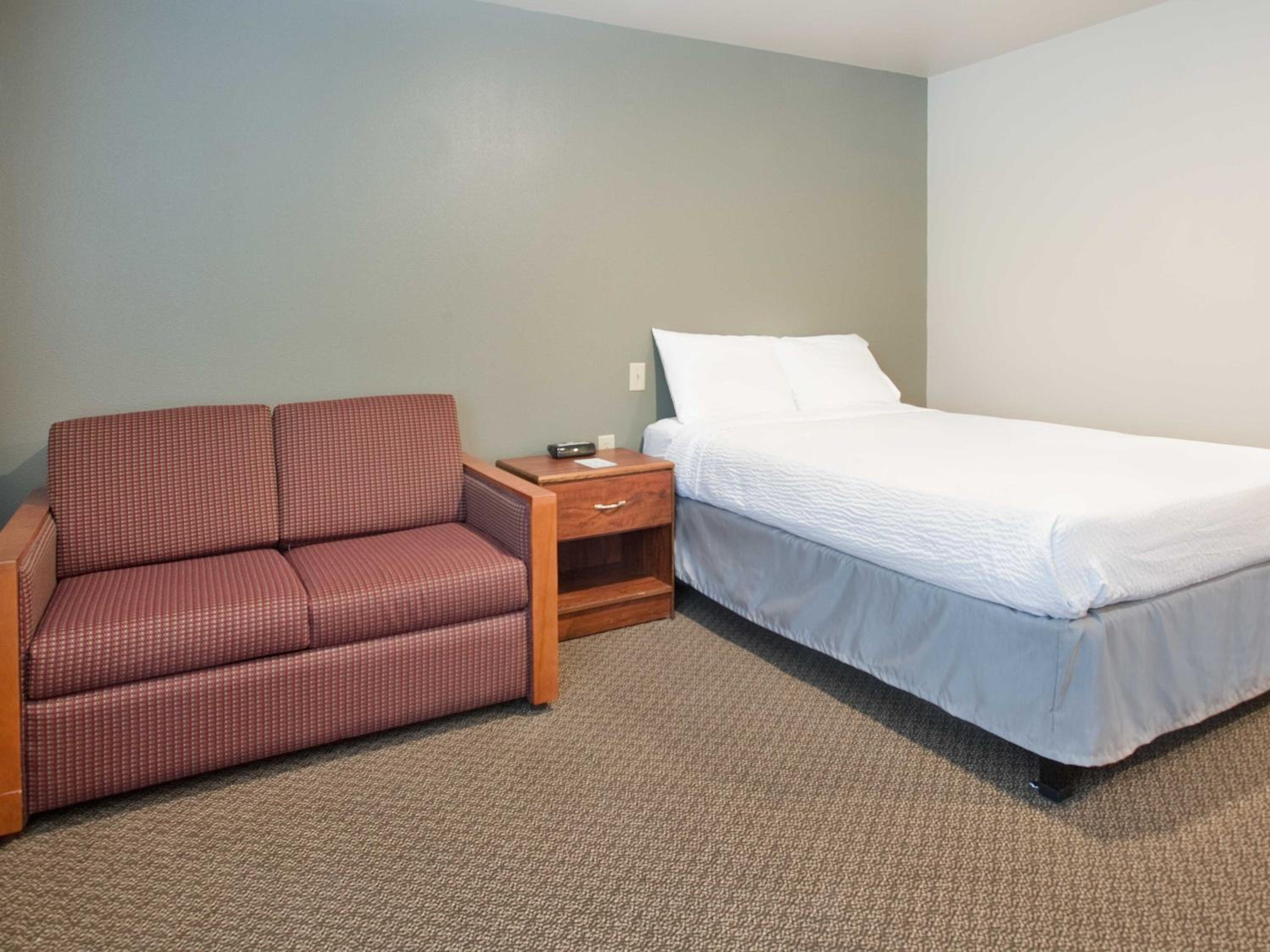 Standard Double Room With Sofa Bed - Accessible/Non-Smoking photo 1