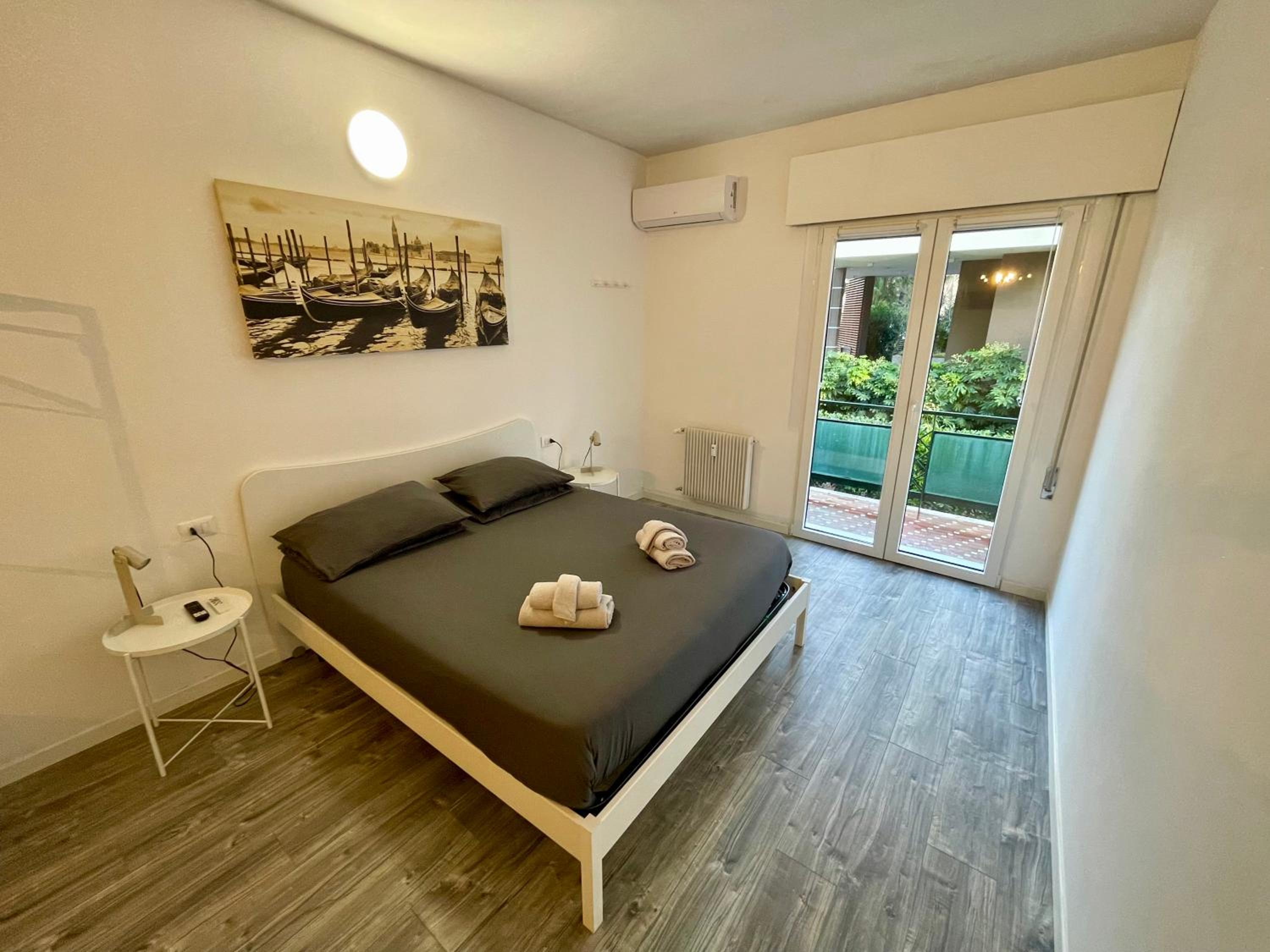 Deluxe Studio