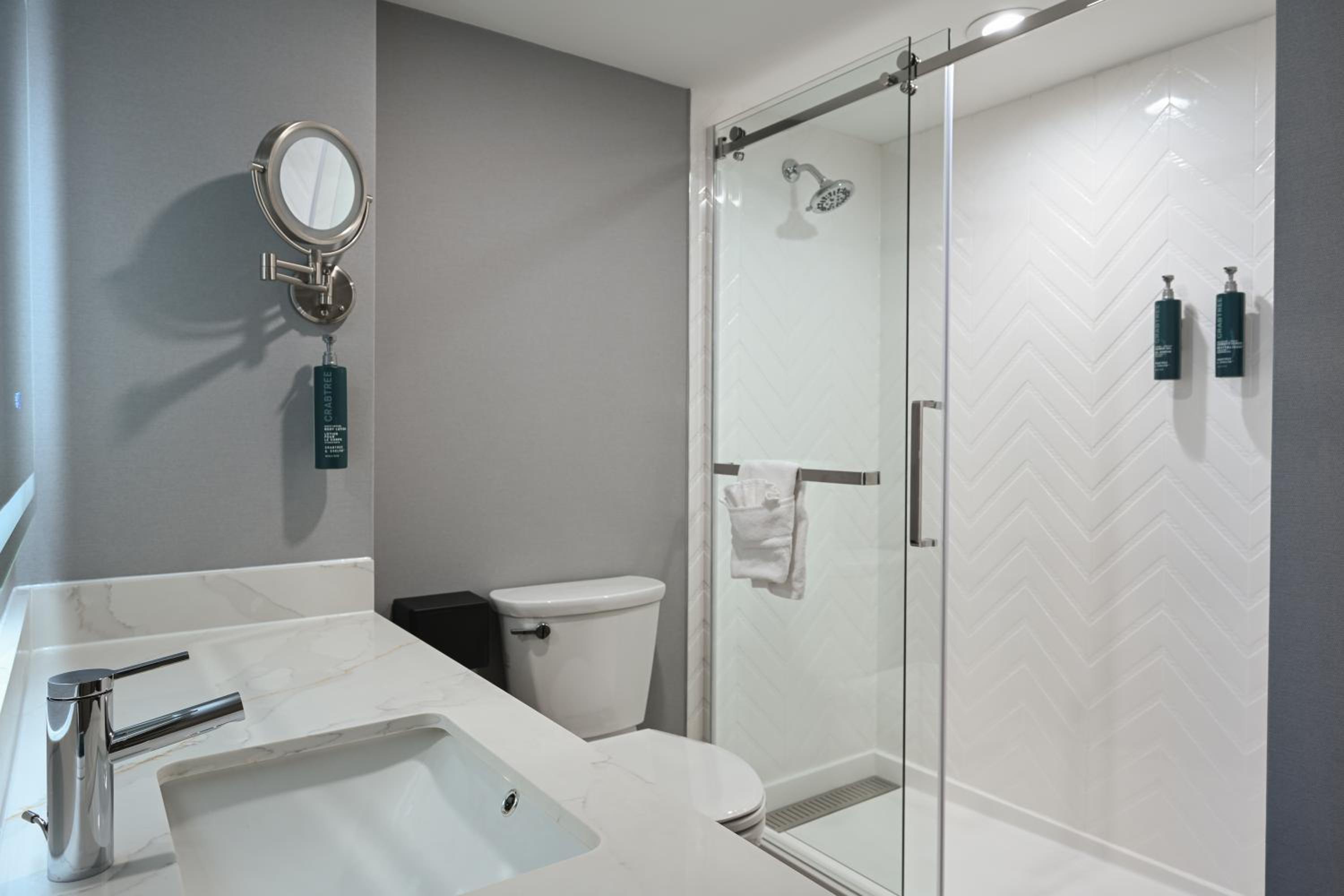 One-Bedroom Executive Suite with King Bed and Balcony