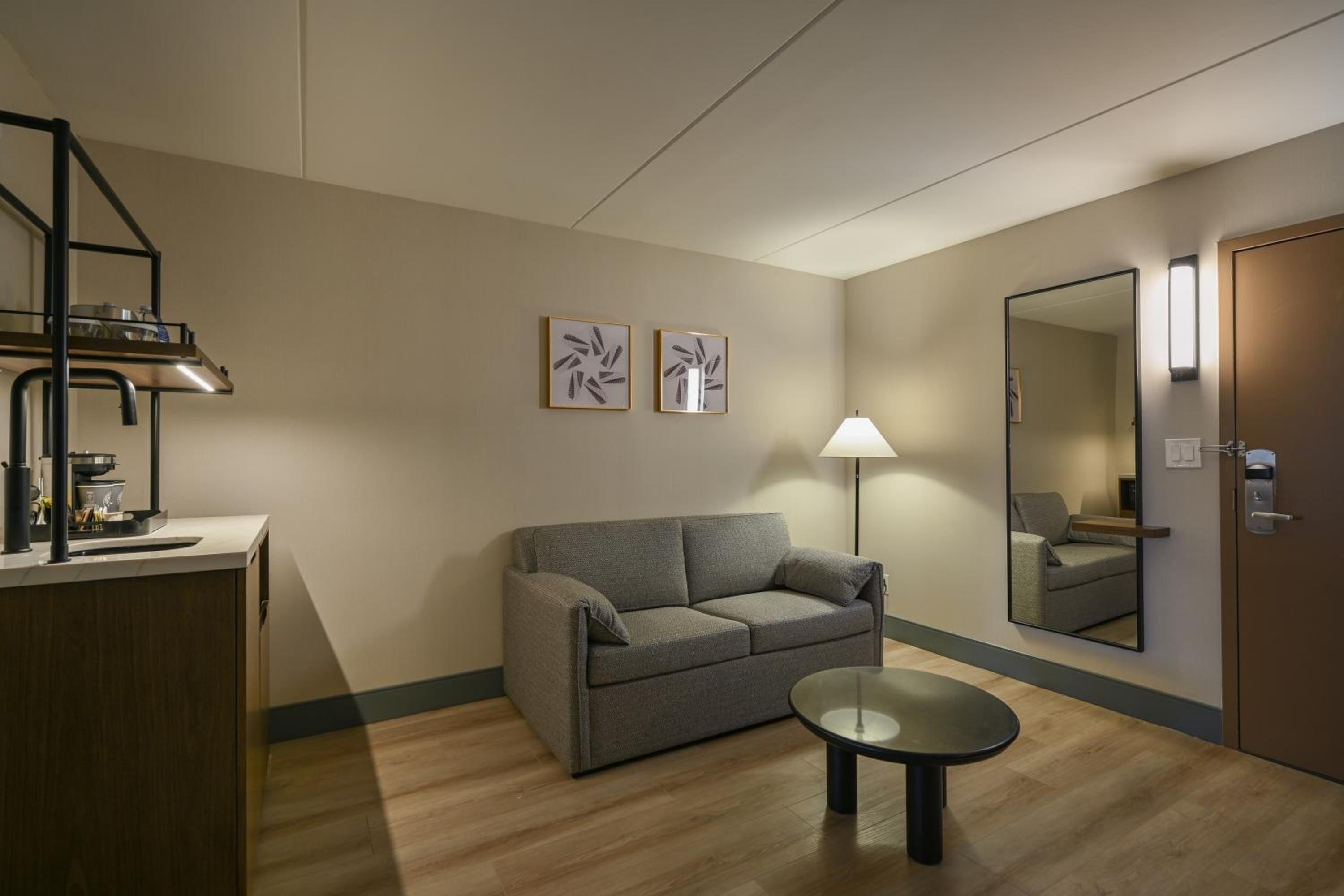 One-Bedroom Executive Suite with King Bed and Balcony