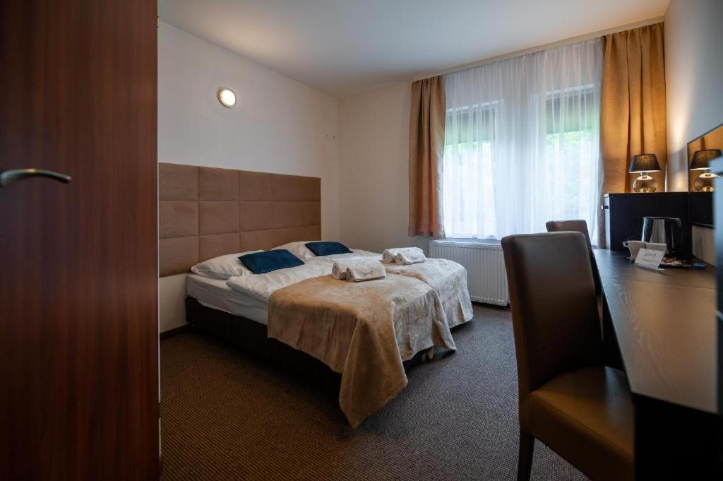 Standard Double or Twin Room photo 3