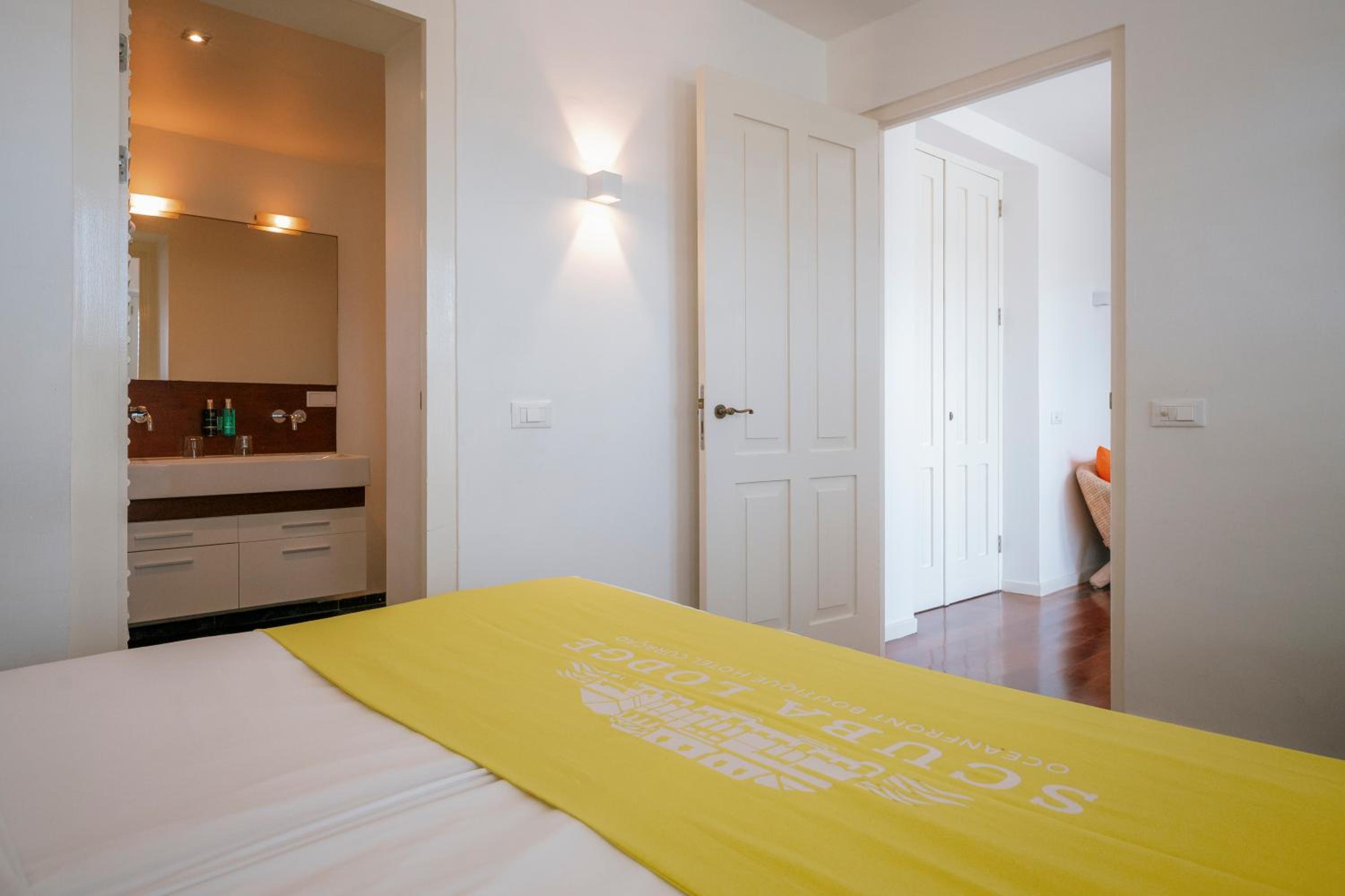 Two-Bedroom Apartment with City View
