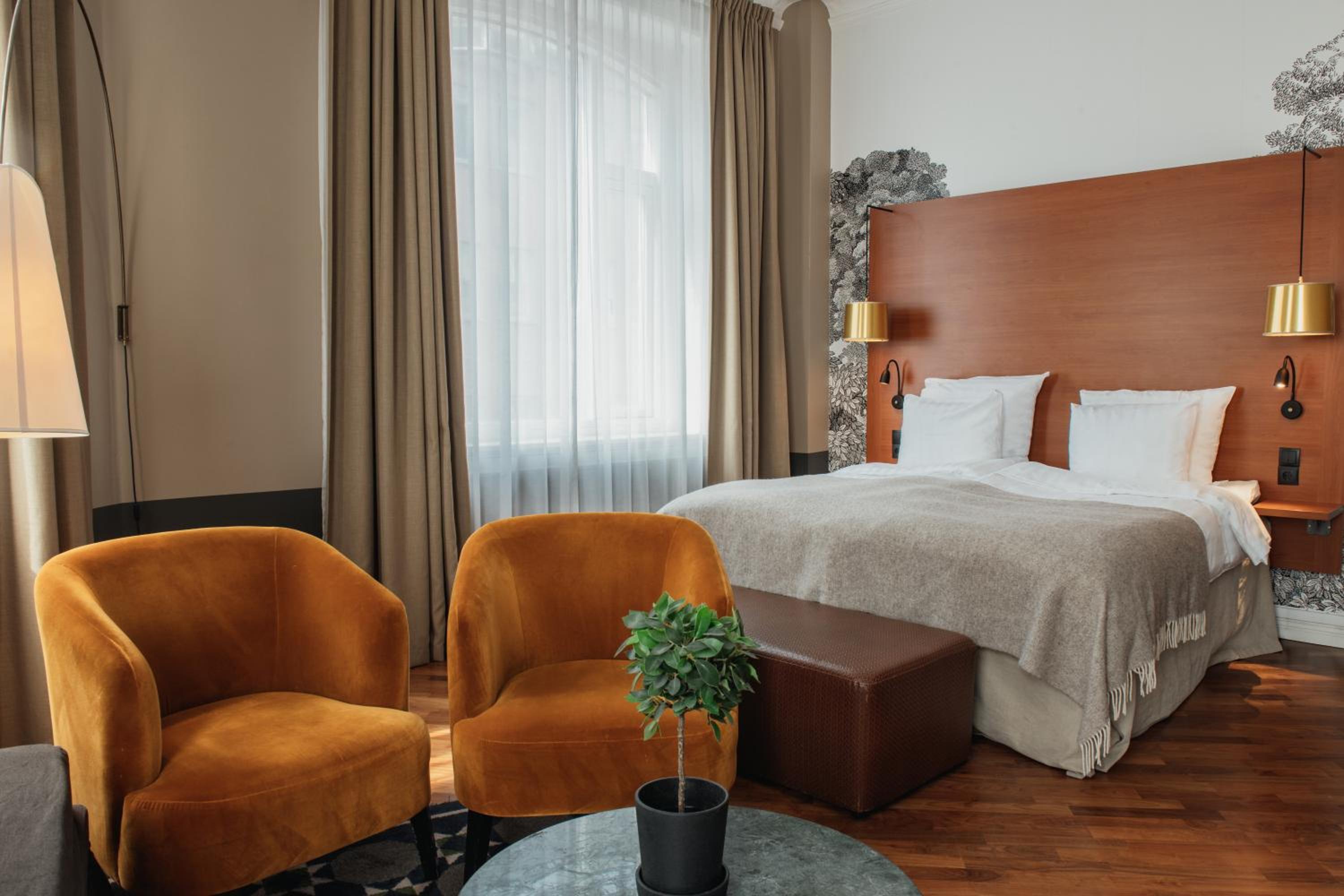 Deluxe Room - Photo 15