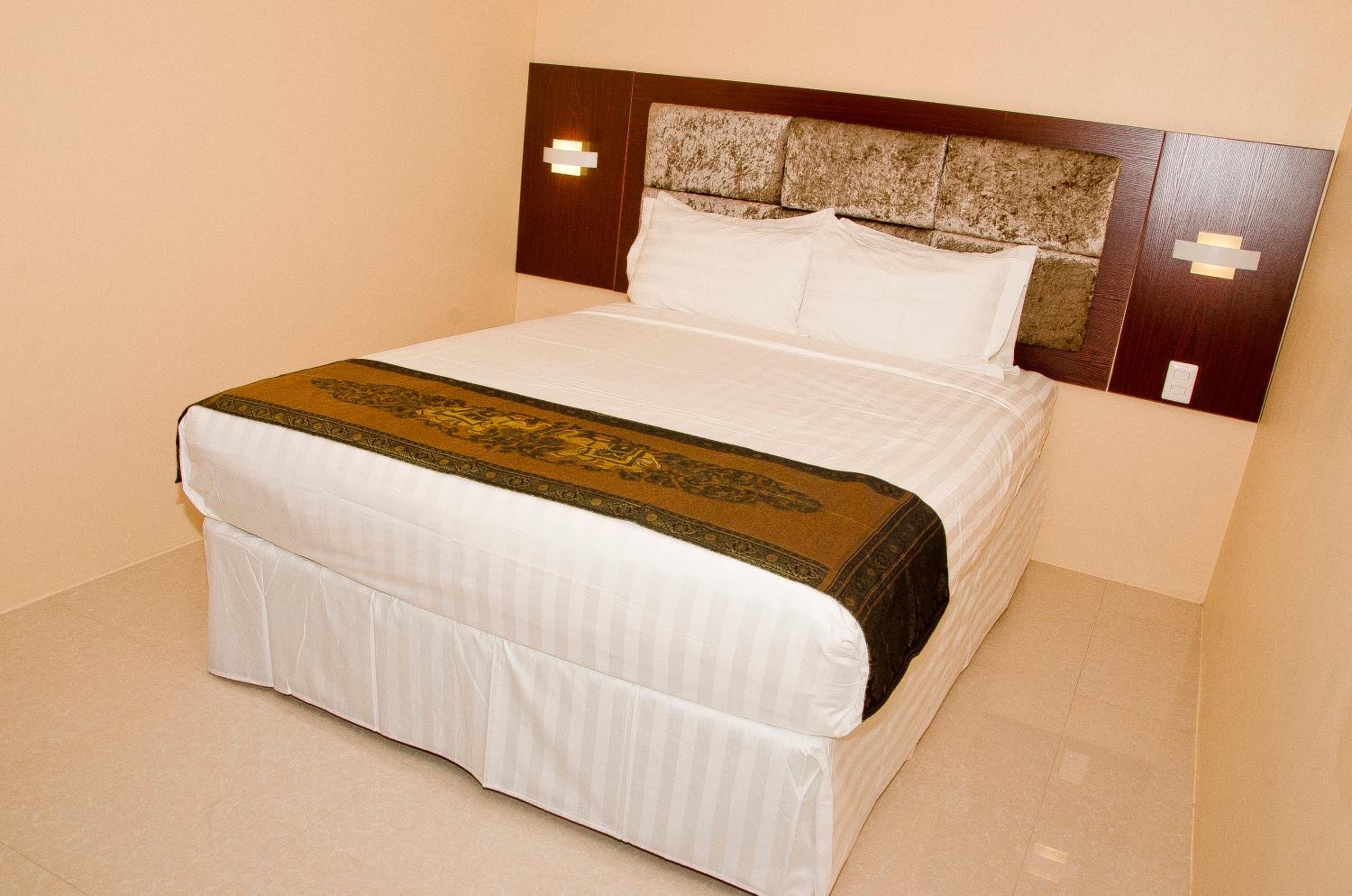 Single Room with Private Bathroom photo 3
