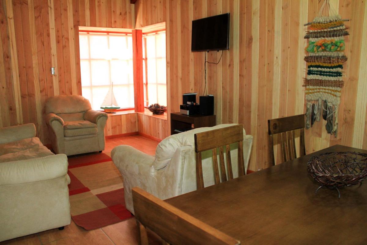 Family Room photo 3