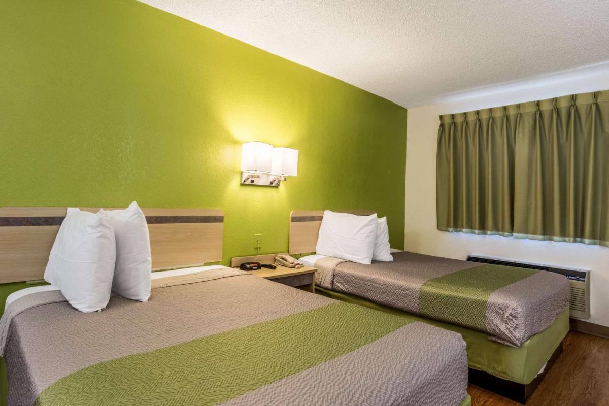Quadruple Room - Non-Smoking photo 1