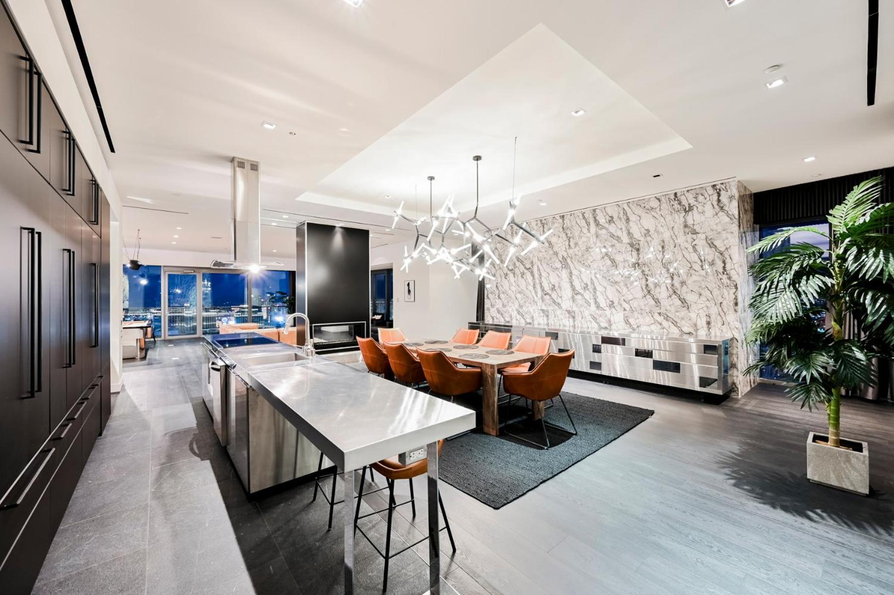 Exclusive 4,000sqft Penthouse | Full Strip View & Private Balcony photo 3