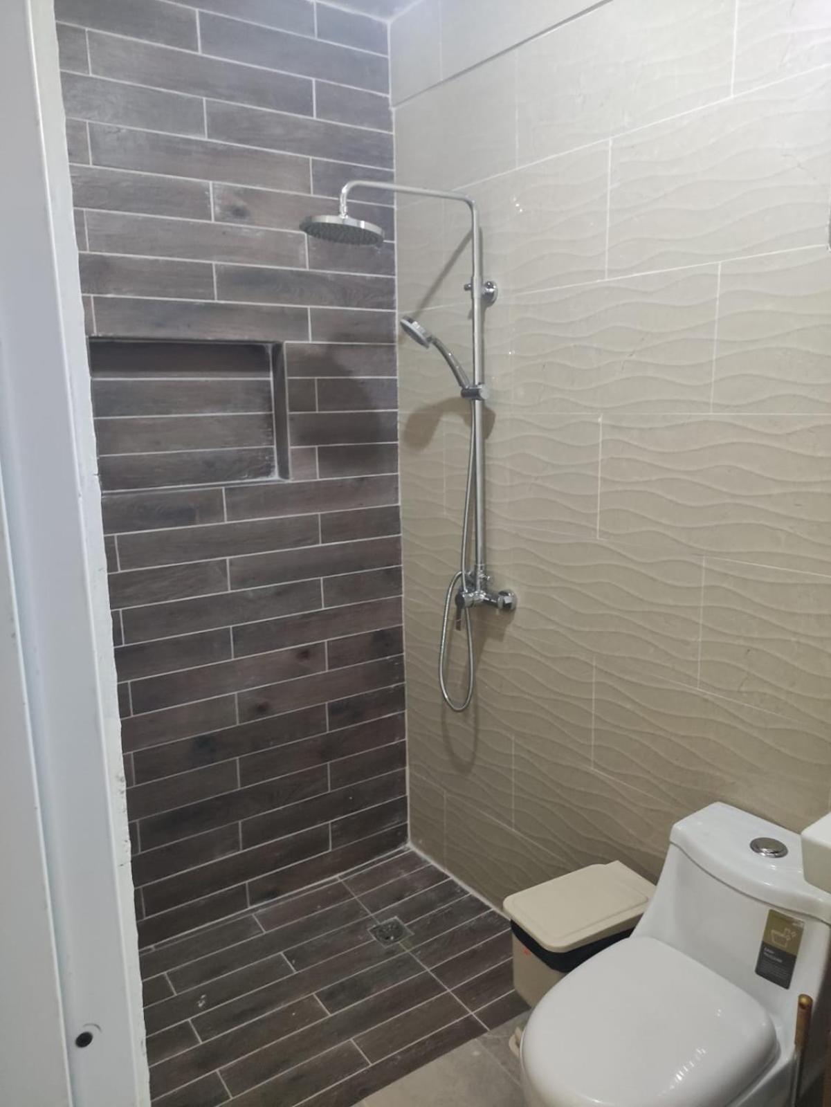 One-Bedroom House photo 2