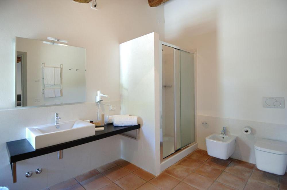 Double Room - Photo 8