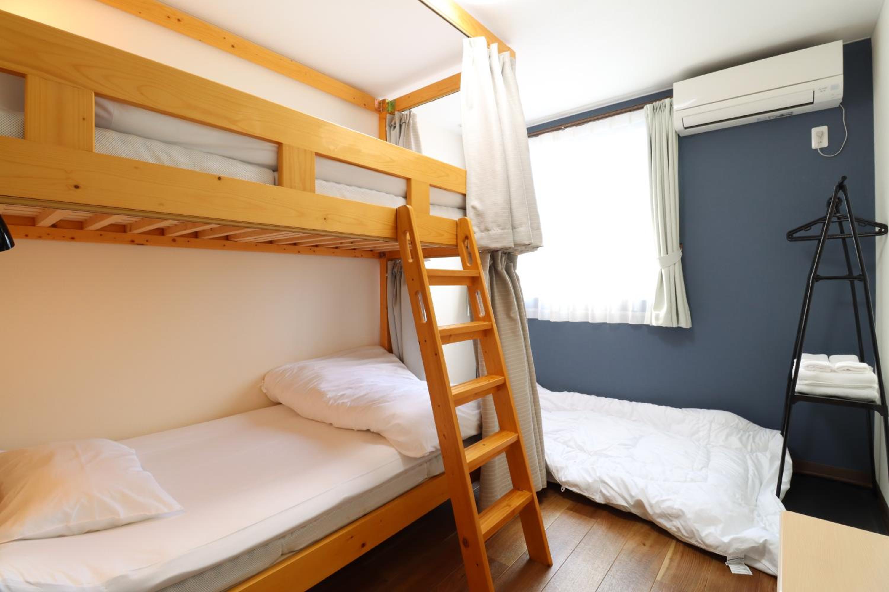 Economy Triple Room