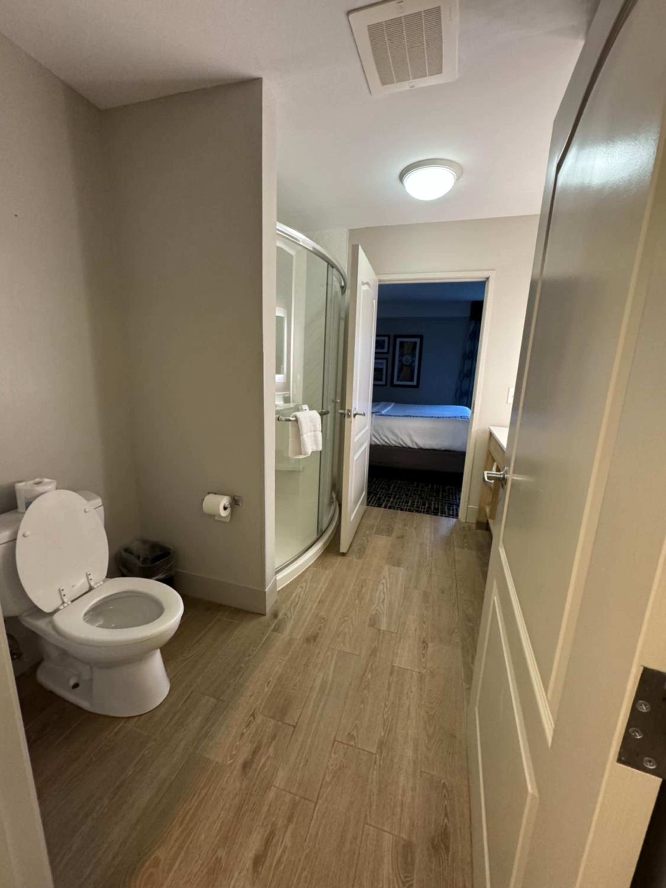Superior King Room - Photo 3