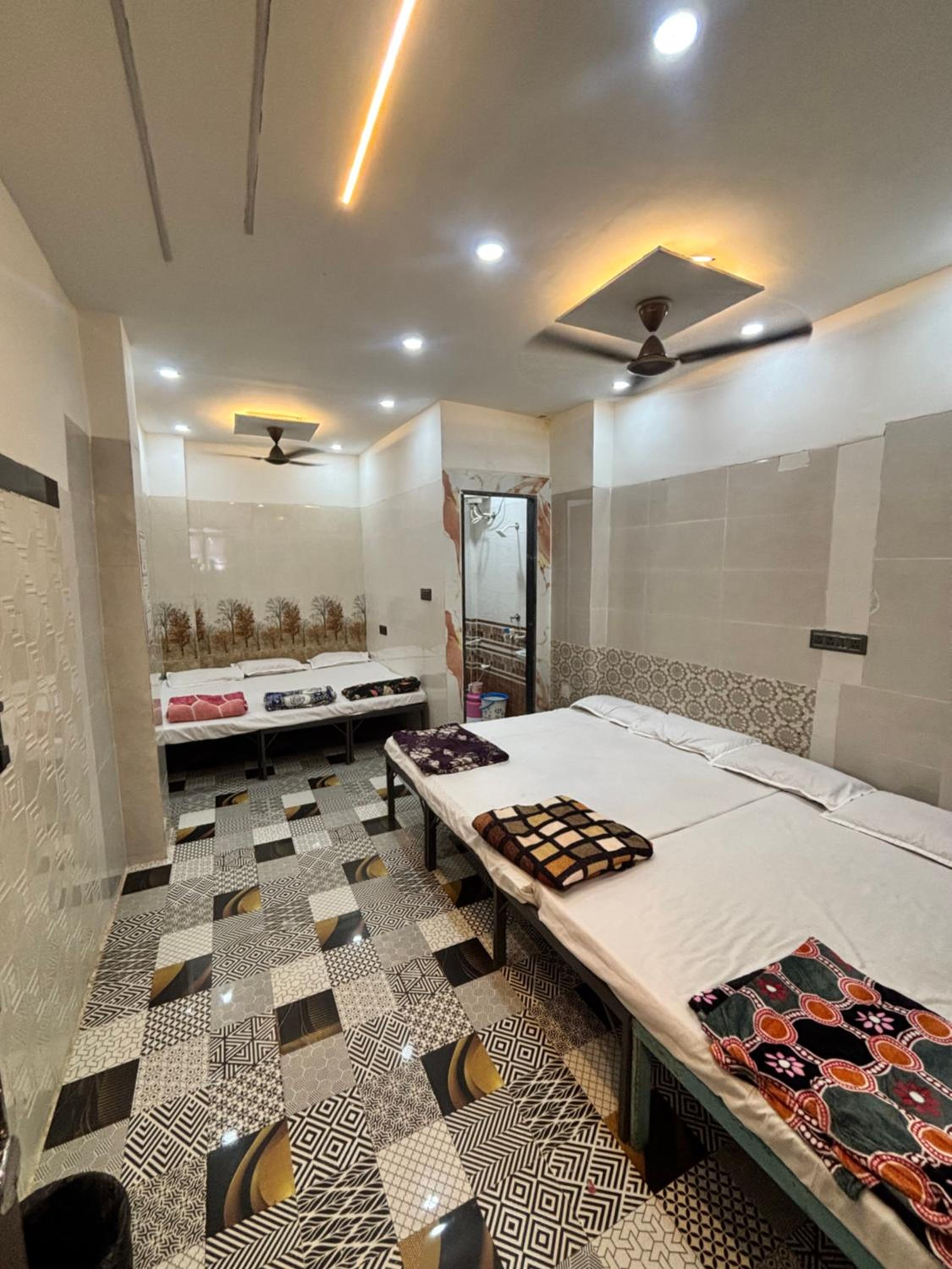 8-Bed Mixed Dormitory Room