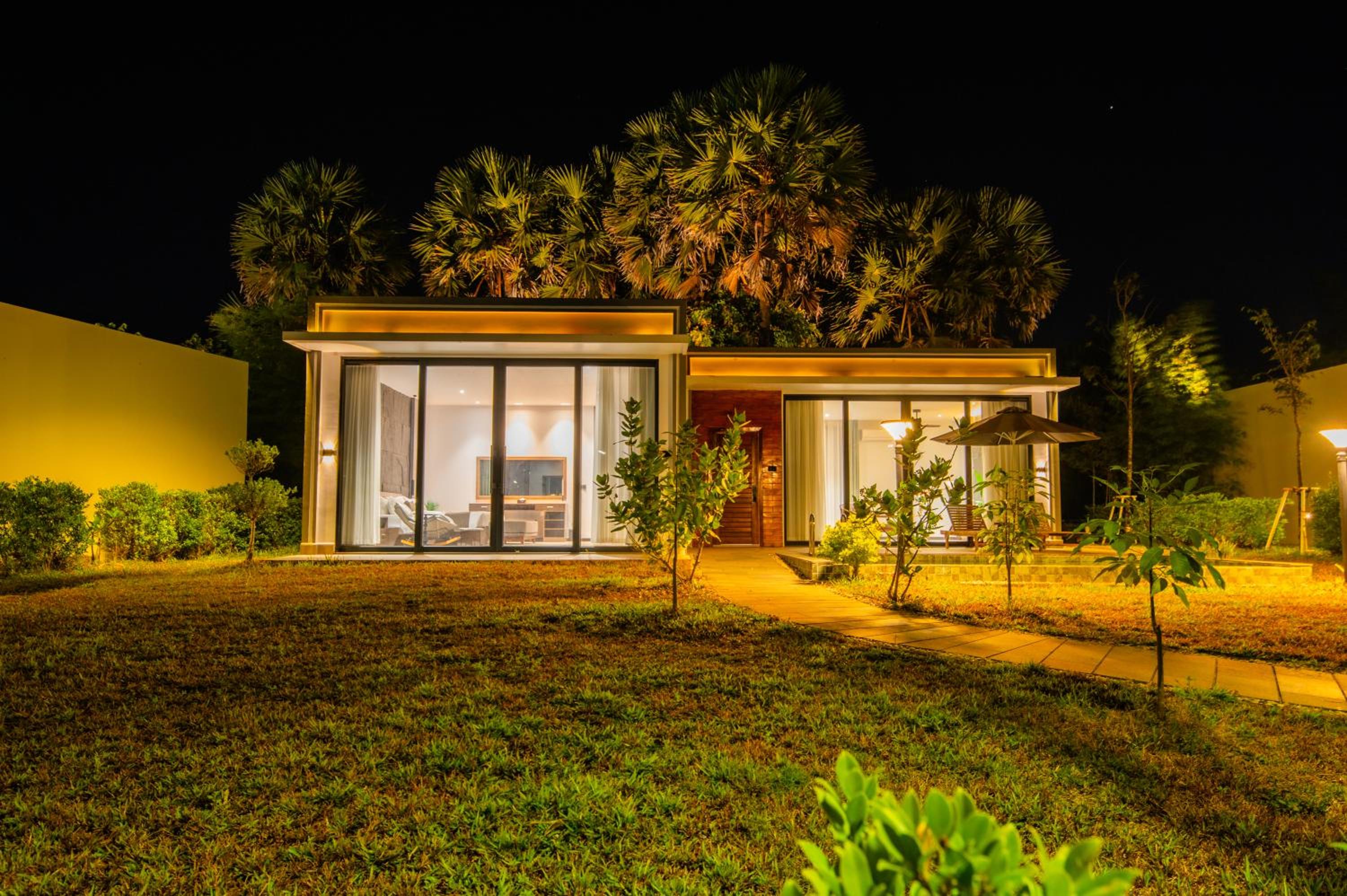 Residence Suite Private Pool Villa - Free City Shuttle Service + Mini Bar - Photo 2