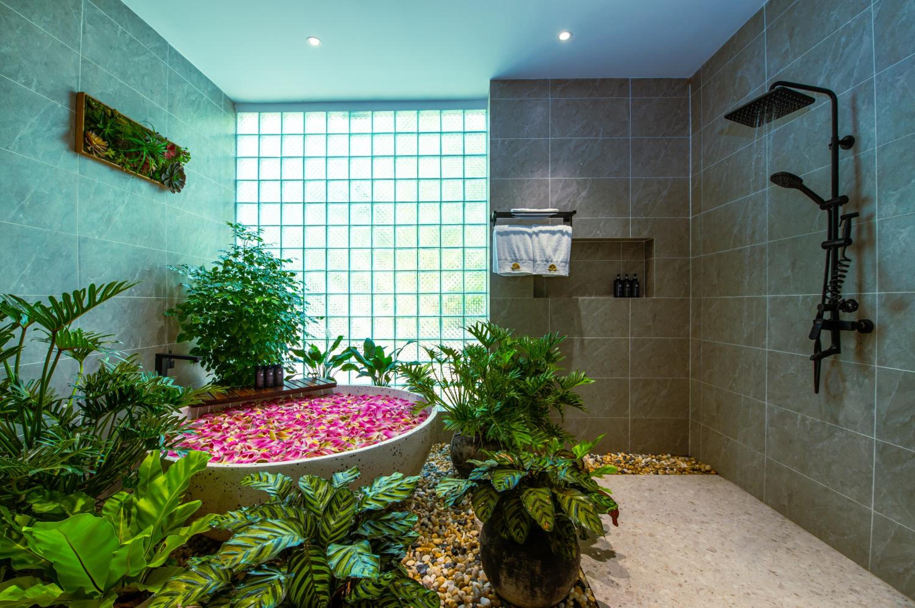 Residence Suite Private Pool Villa - Free City Shuttle Service + Mini Bar - Photo 7