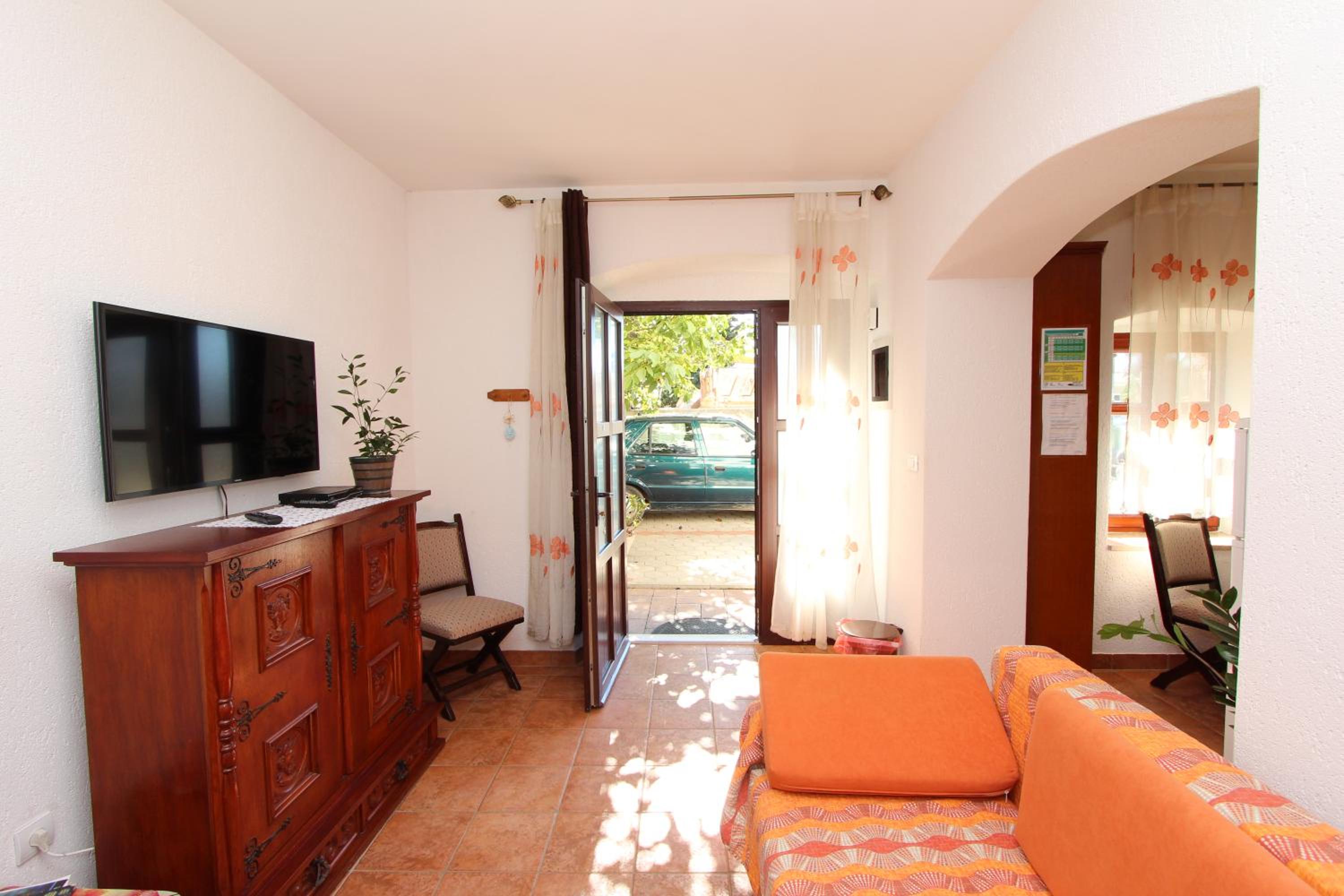 Standard One-Bedroom Apartment with Terrace