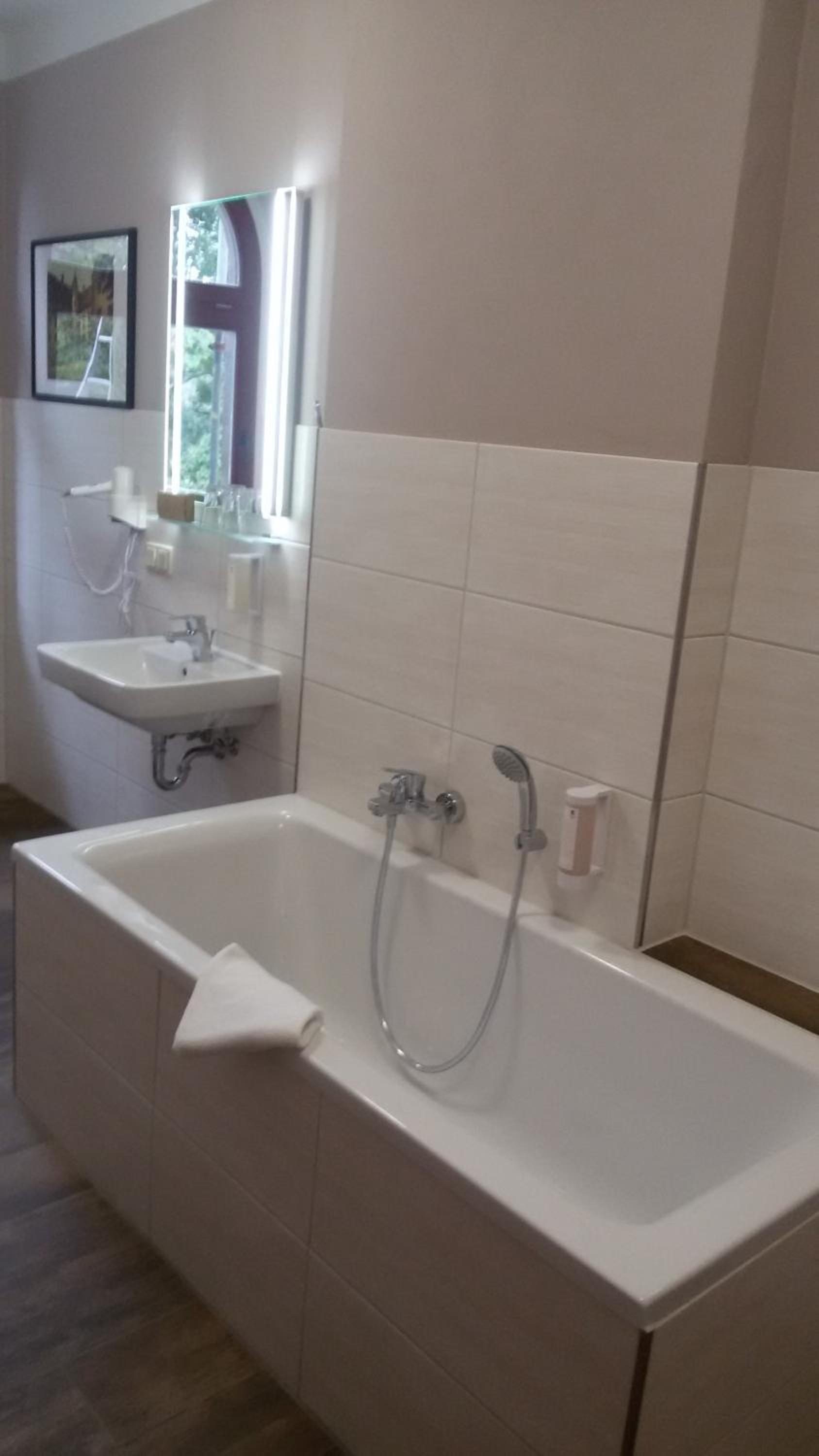 Double Room - Photo 10