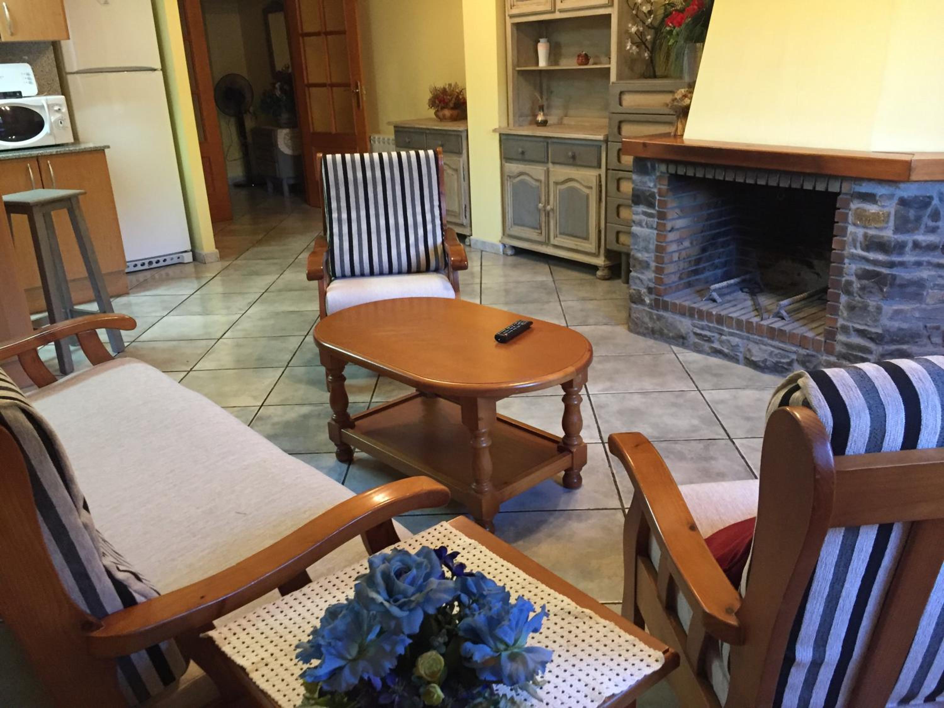 Two-Bedroom Apartment - Photo 16