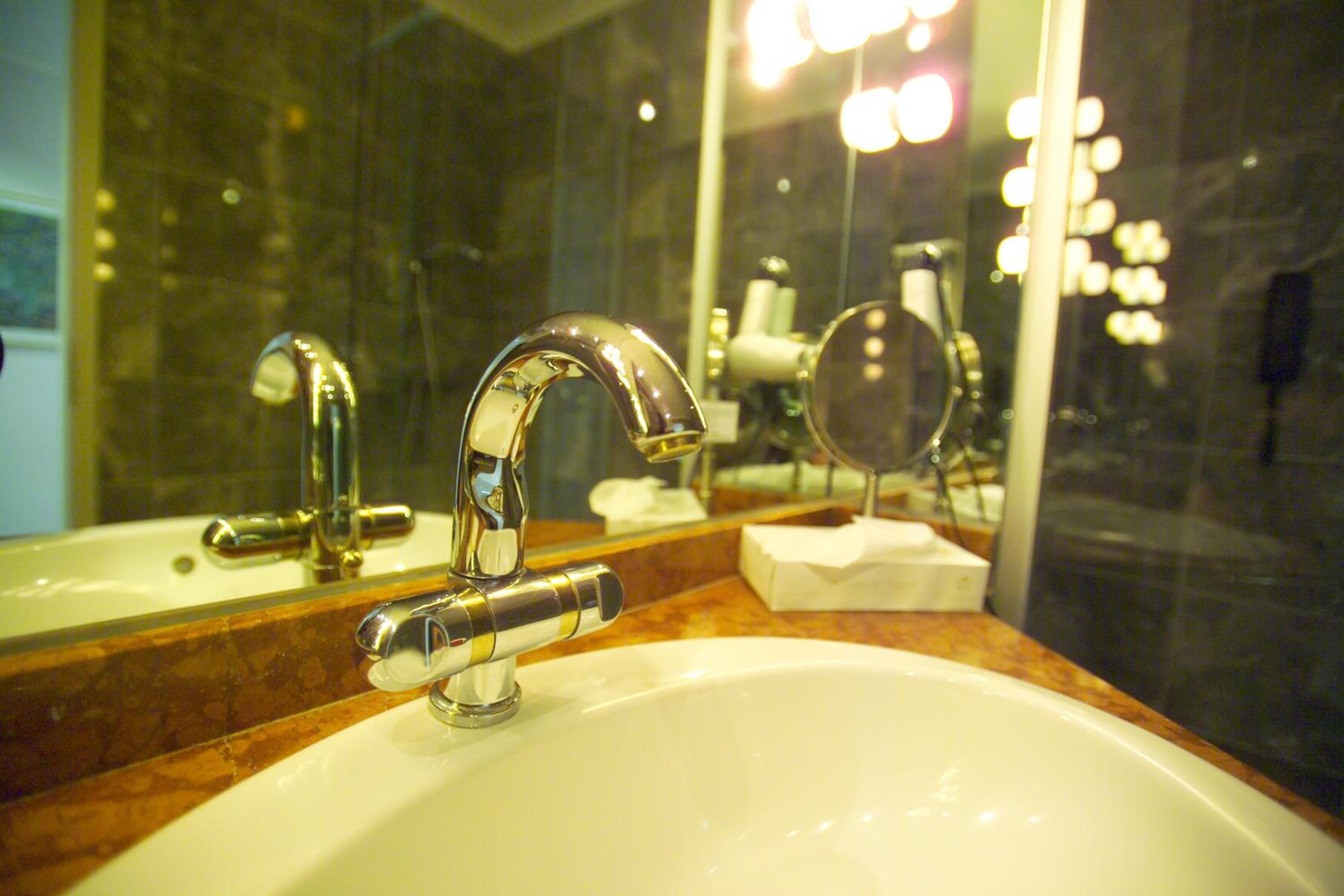 Comfort Double Room with Balcony thumbnail 6