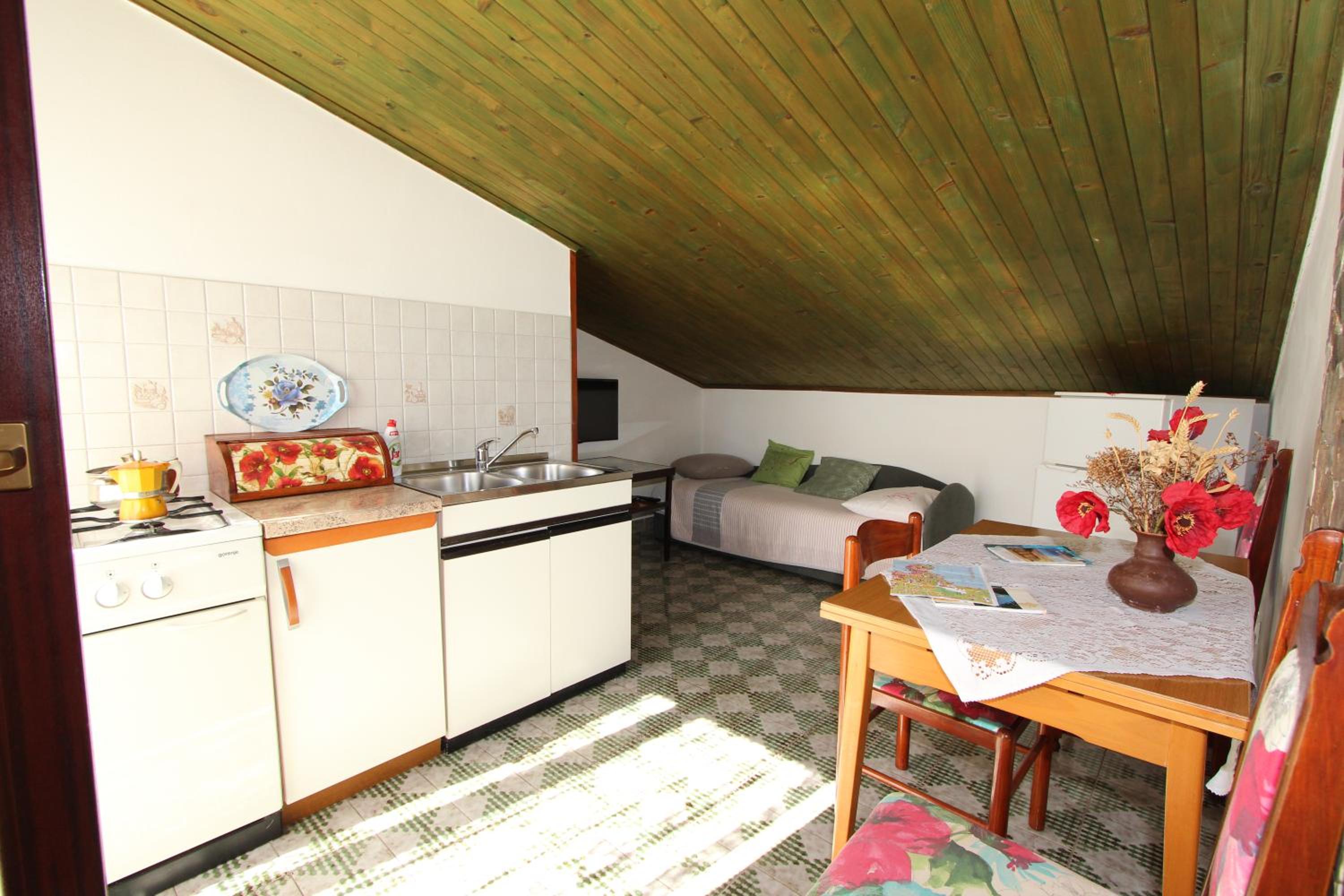One-Bedroom Apartment with Balcony