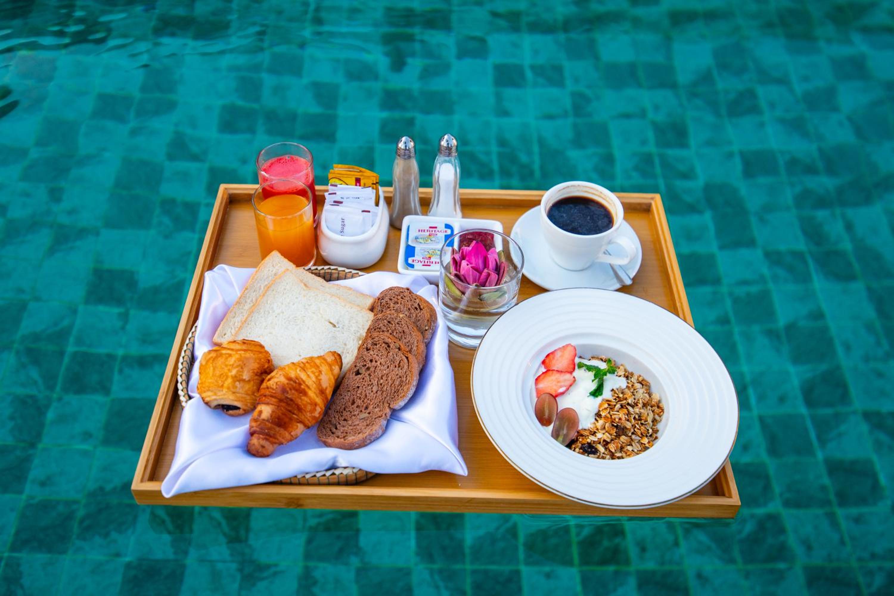 Residence Suite Private Pool Villa - Free City Shuttle Service + Mini Bar - Photo 13