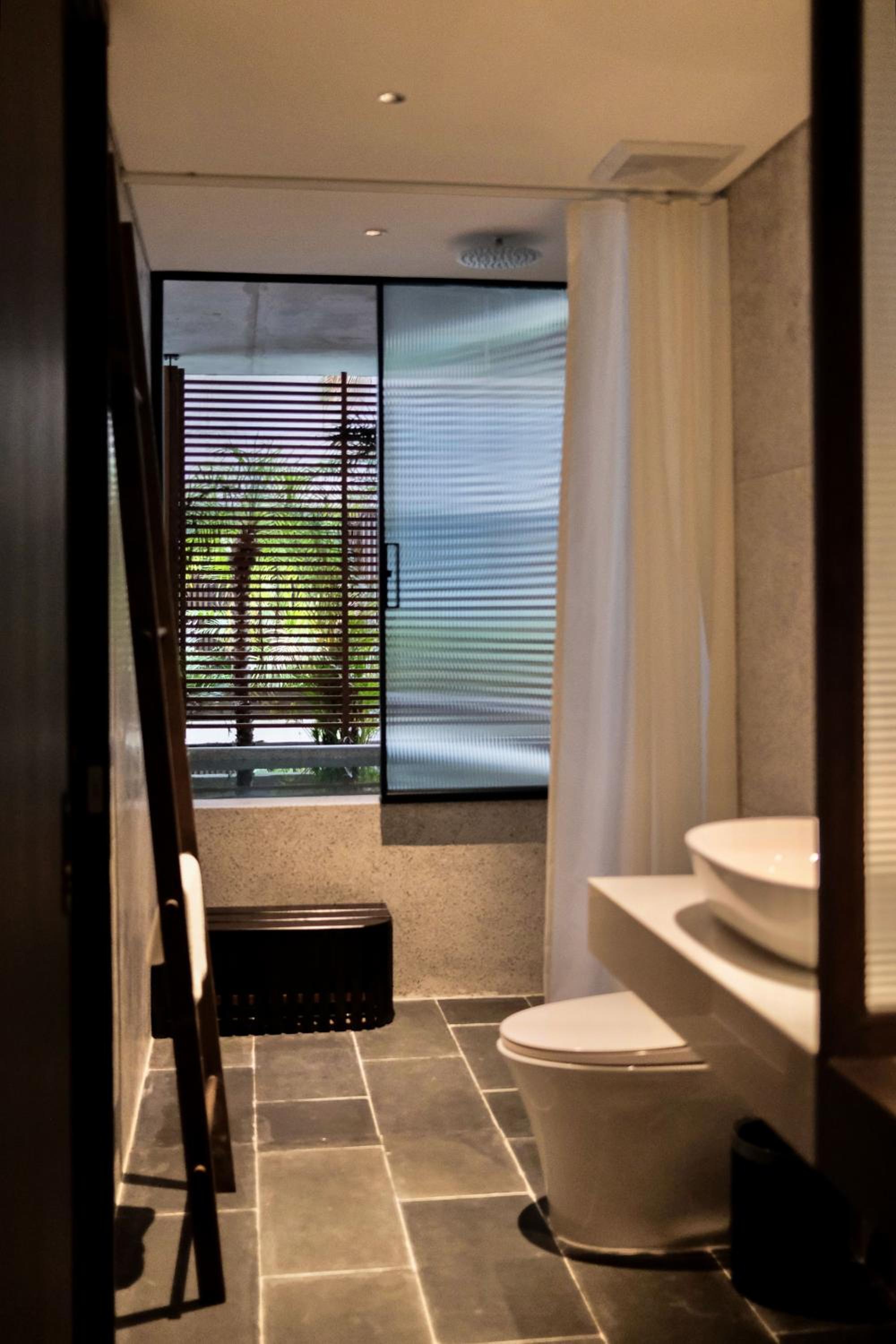 Executive Suite  - Photo 10