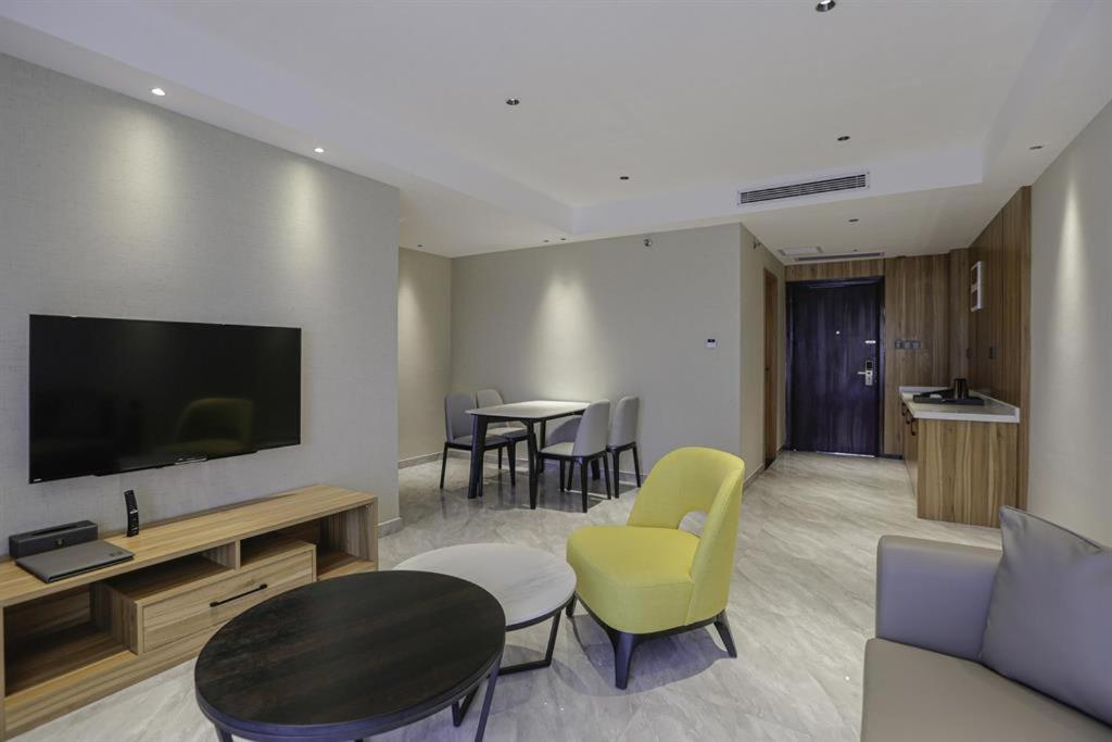 Executive 2 Bedroom Suite - Photo 5