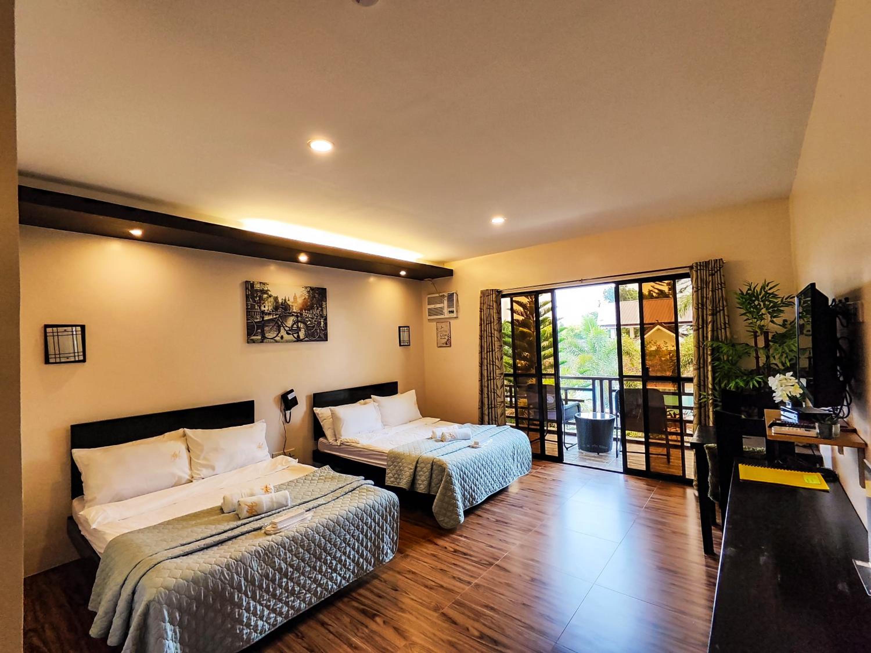 Premium Quadruple Room