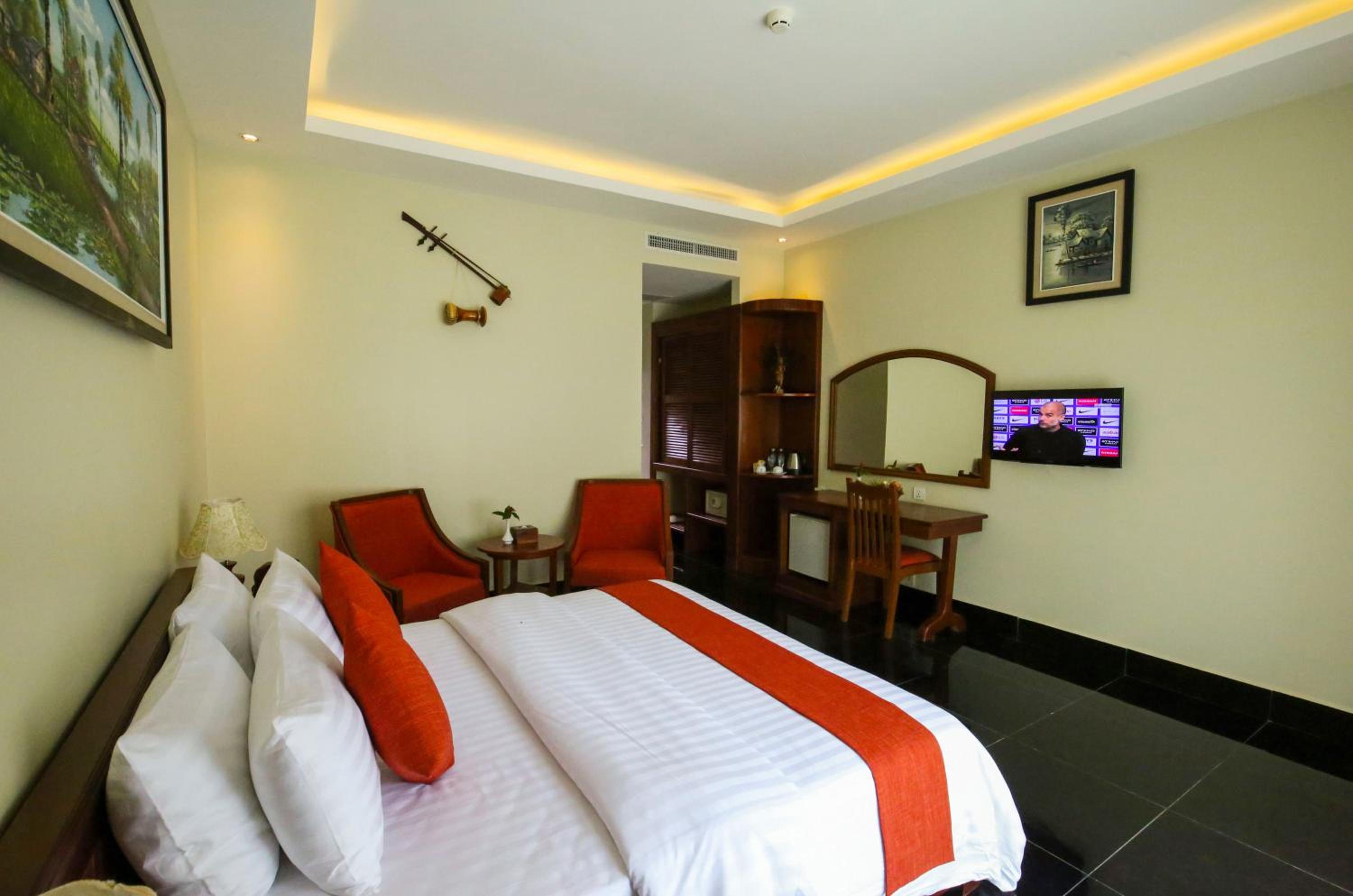 Deluxe Double Room with Pool View and Balcony - Free Pick Up