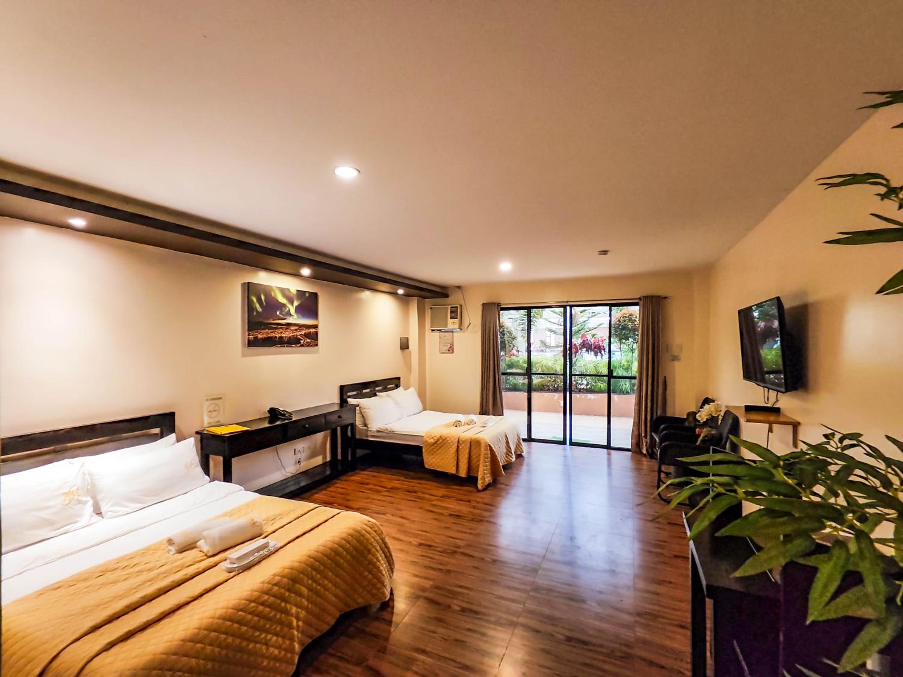 Premium Quadruple Room