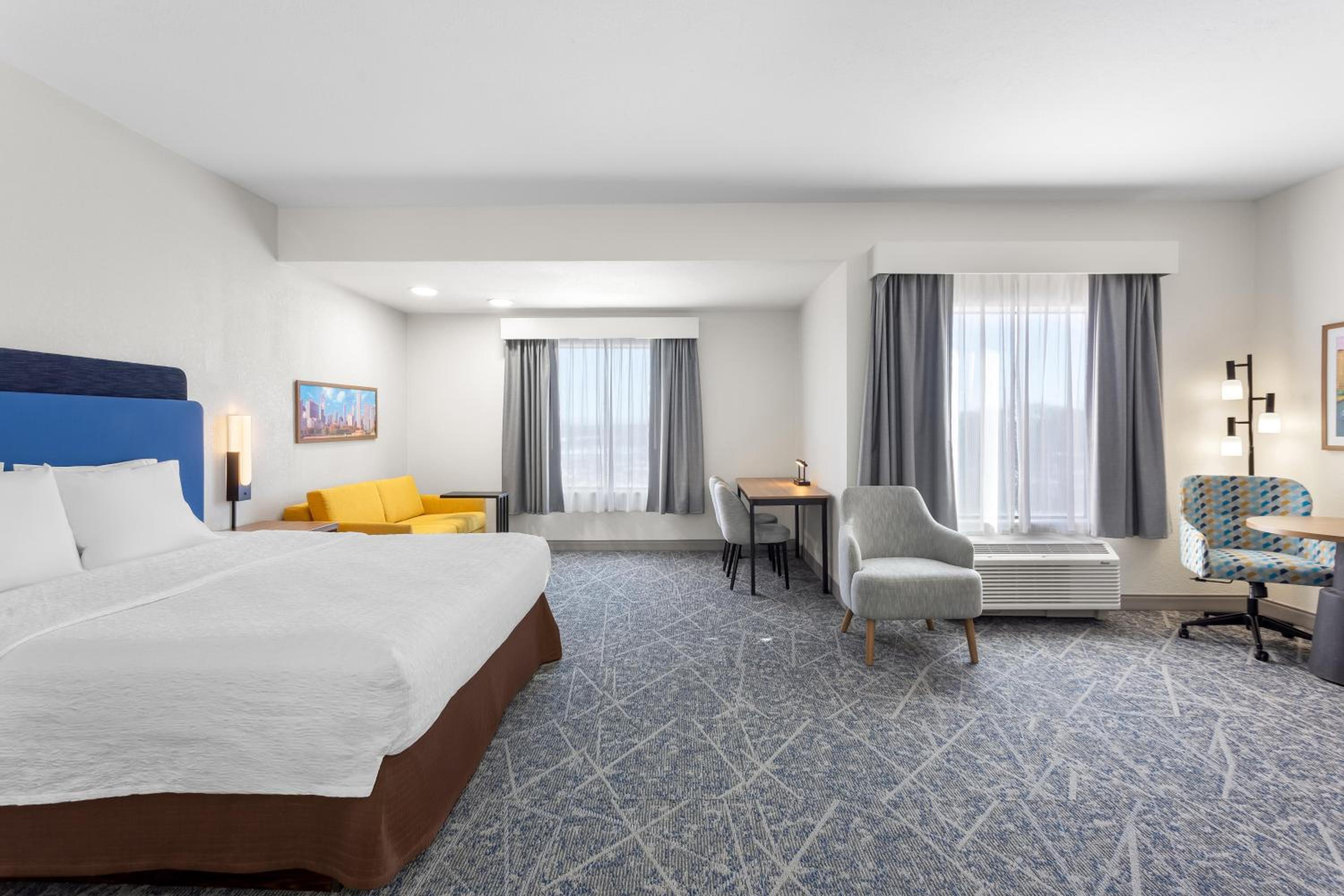 Executive King Suite - Non-Smoking - Photo 1