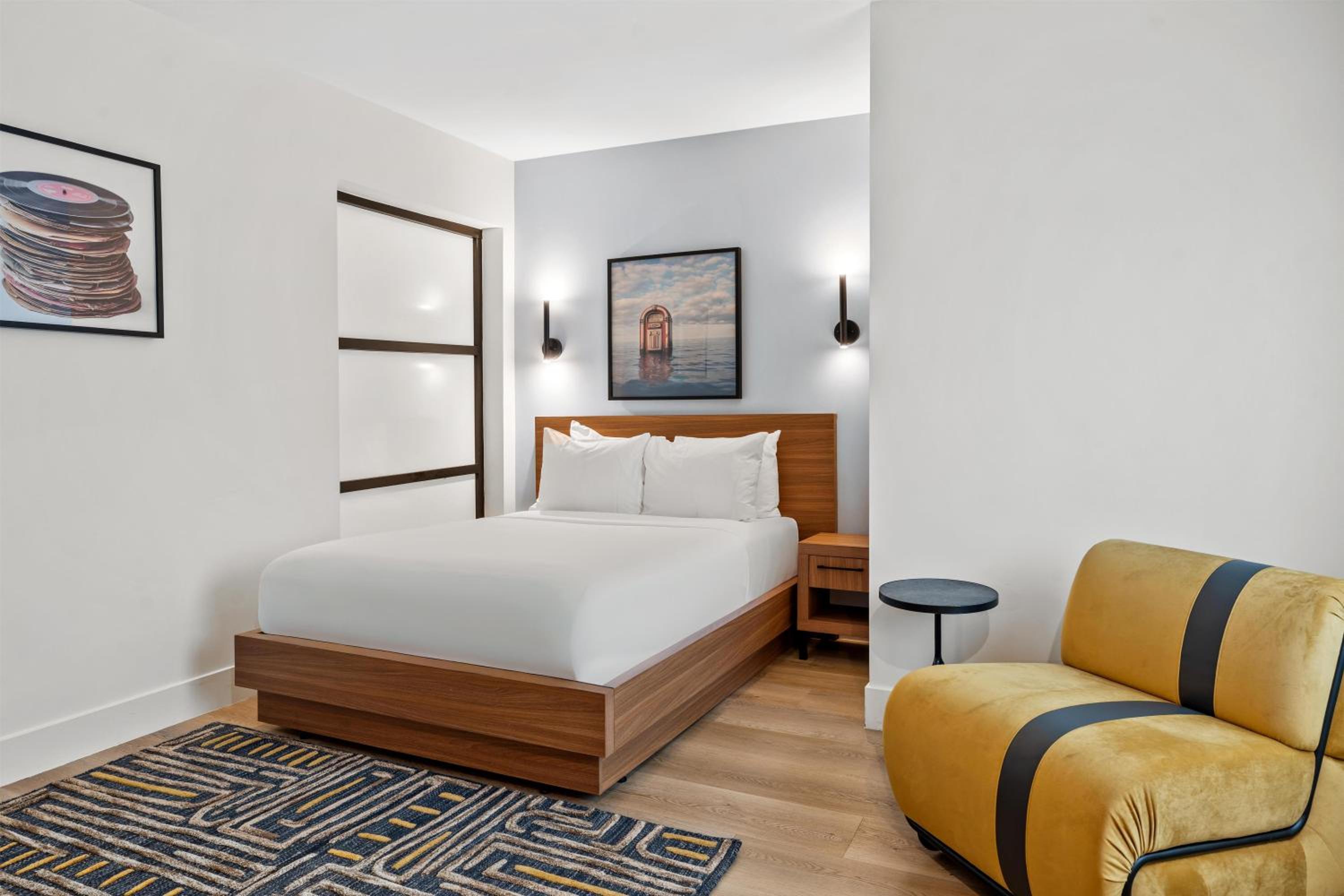 Room with One Double Bed and Peloton Bike