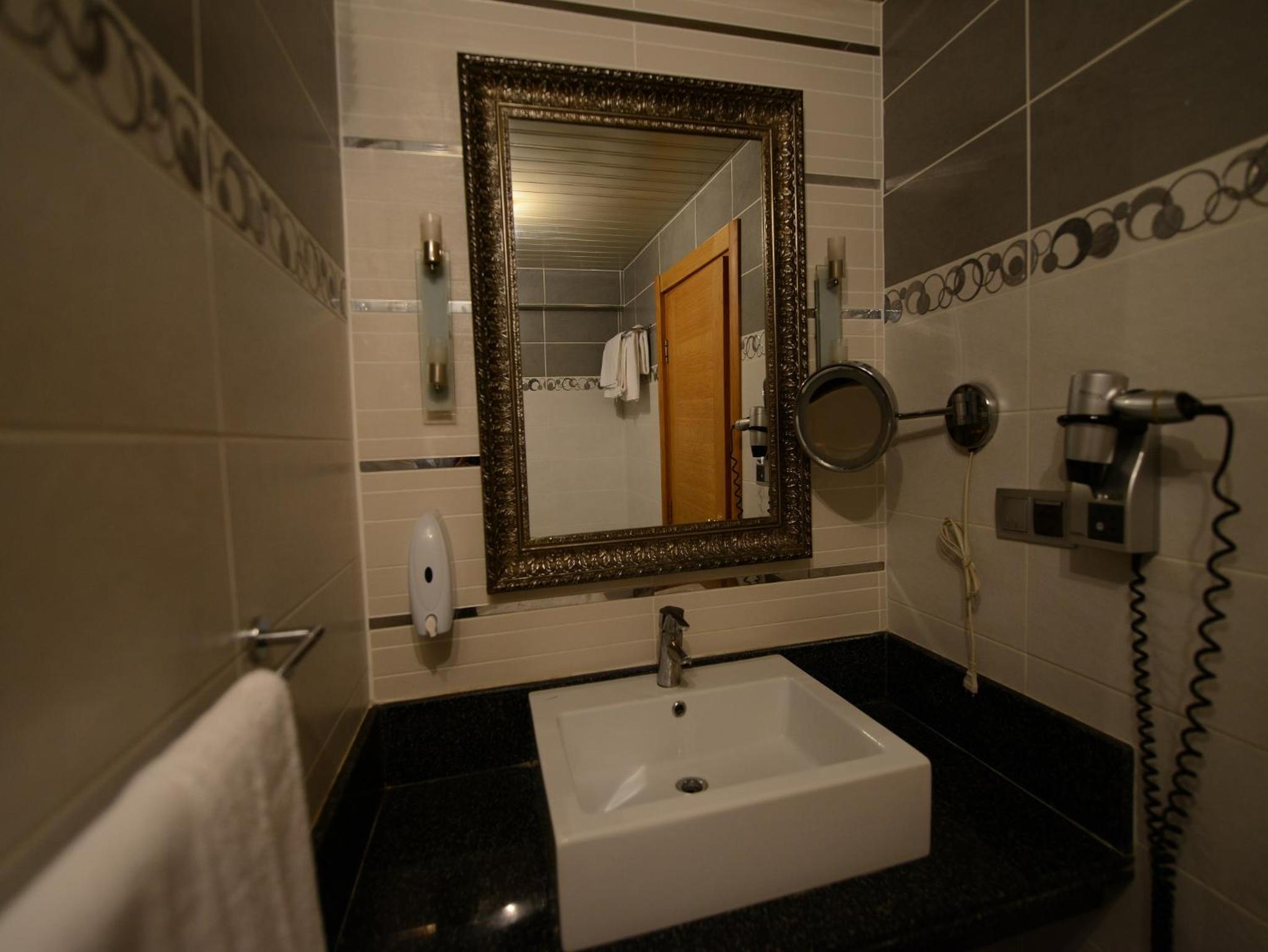 Standard Double Room photo 3