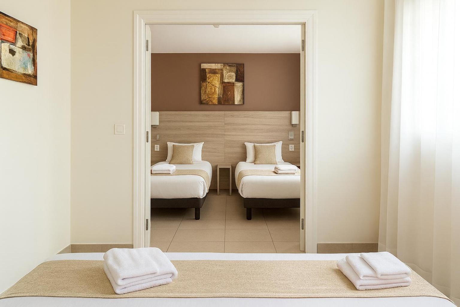 Family Room with Private Bathroom photo 1