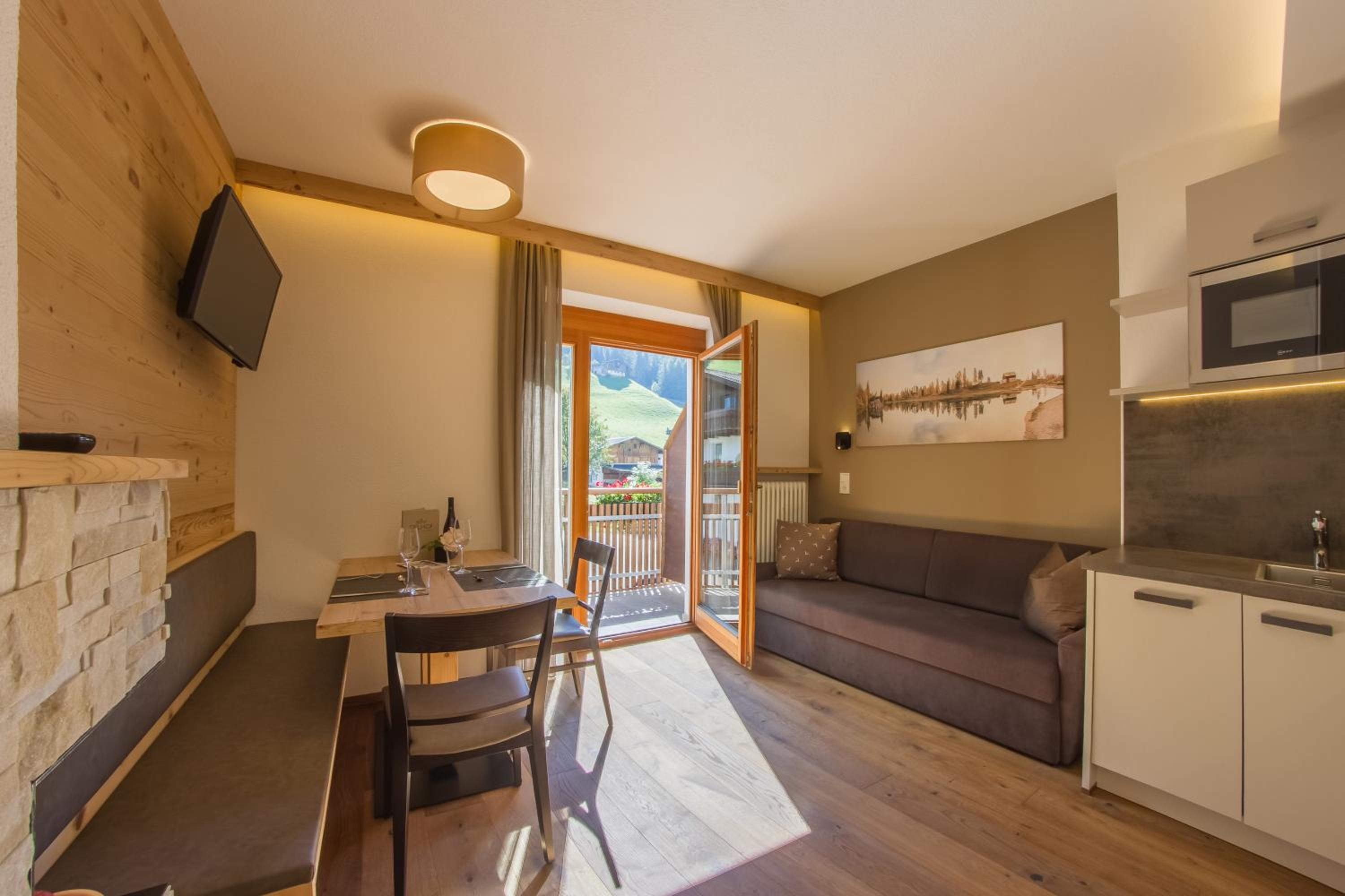 One-Bedroom Apartment with Sofa Bed photo 3