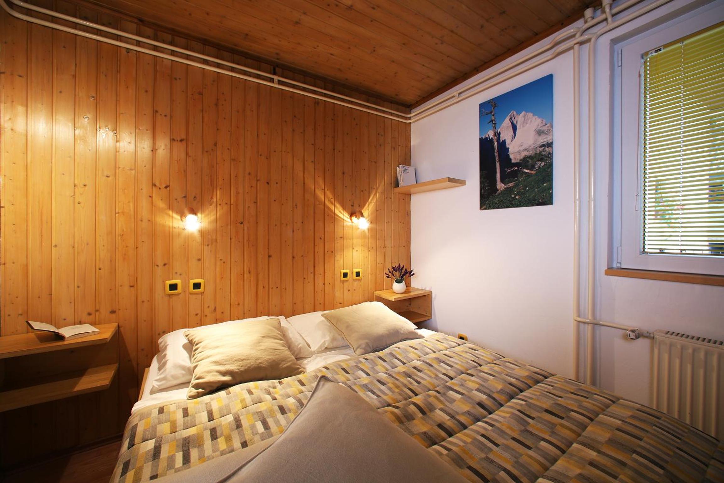One-Bedroom Apartment - Annex
